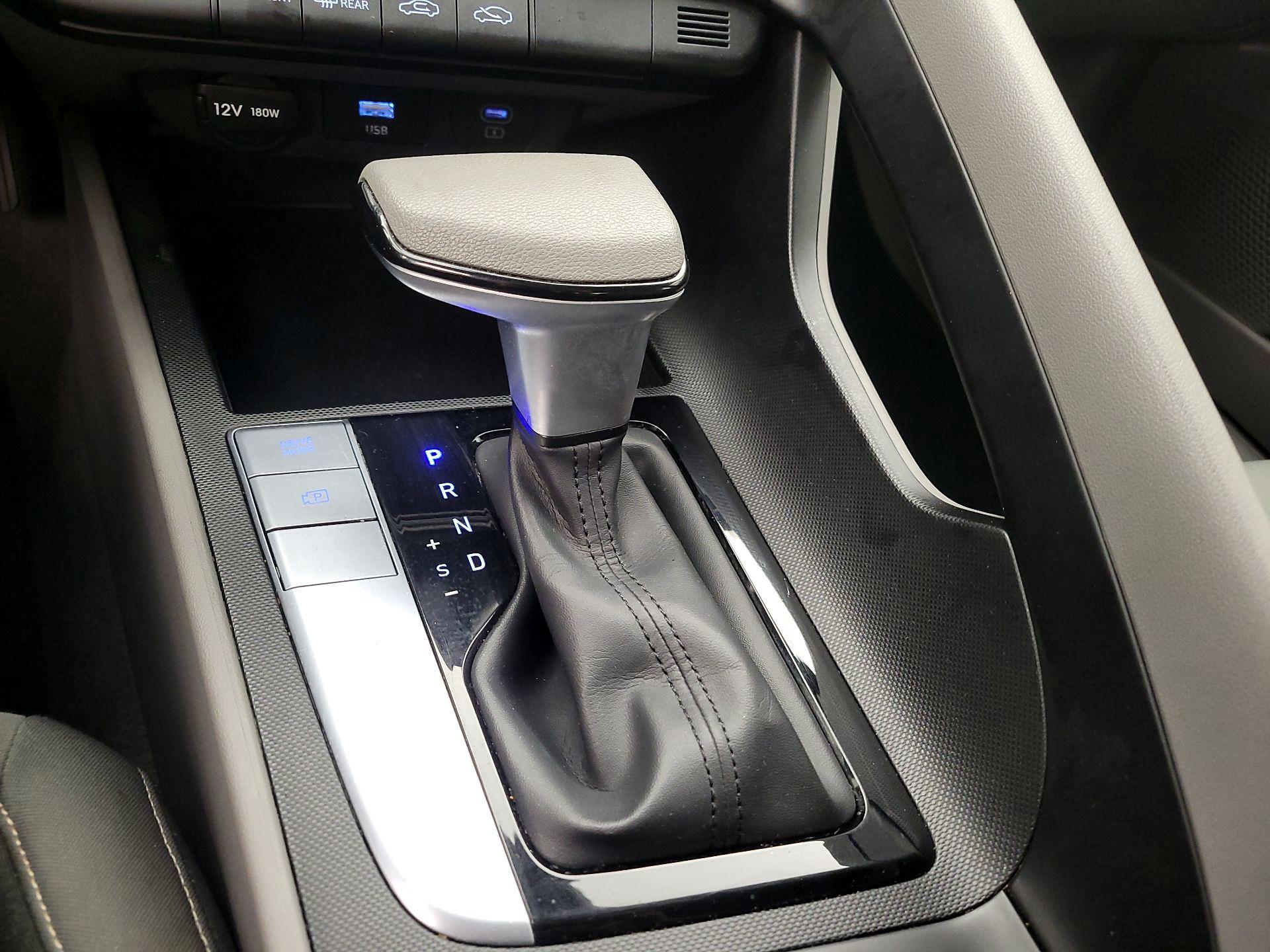 Thumbnail: 2024 Hyundai Elantra - 18