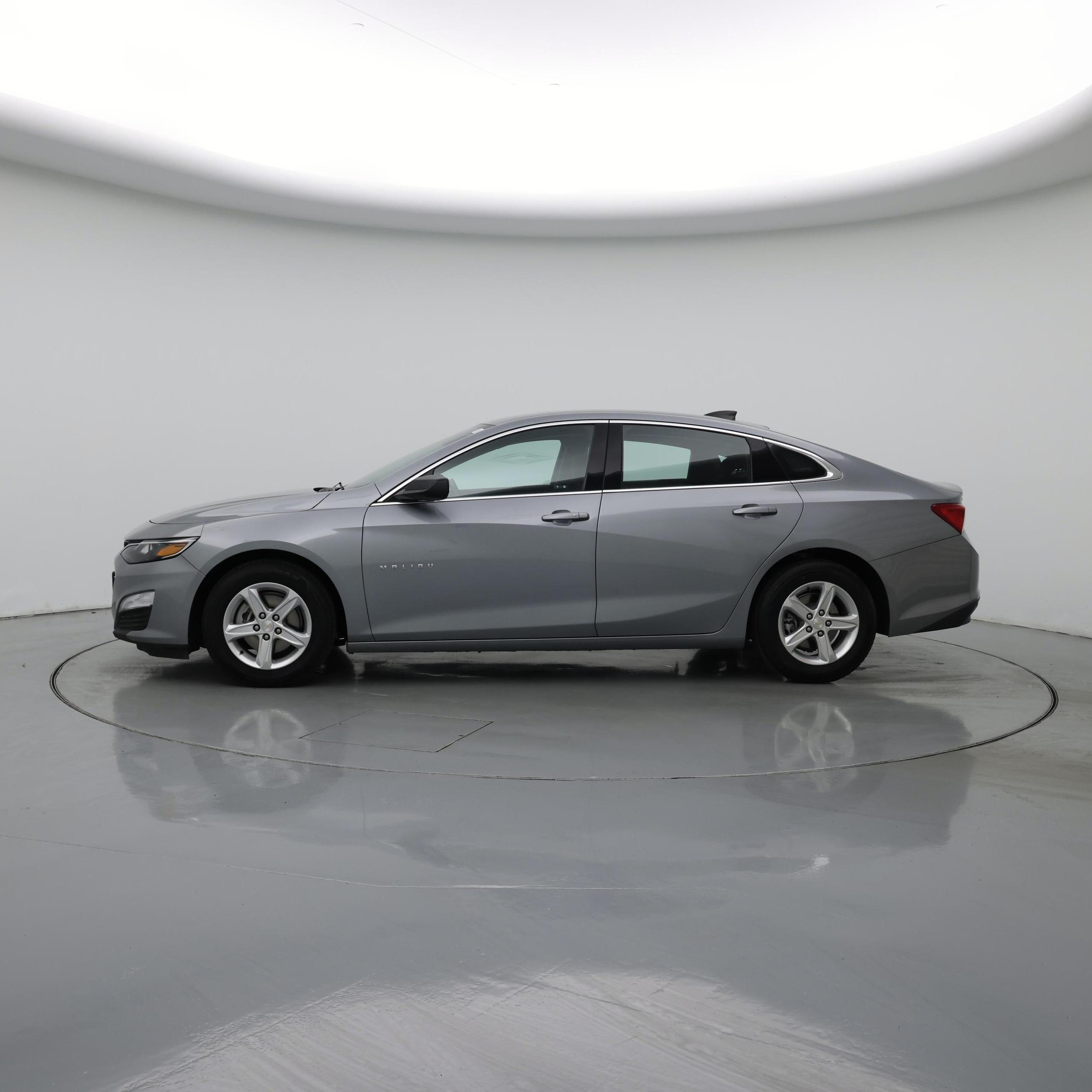 Thumbnail: 2024 Chevrolet Malibu - 3