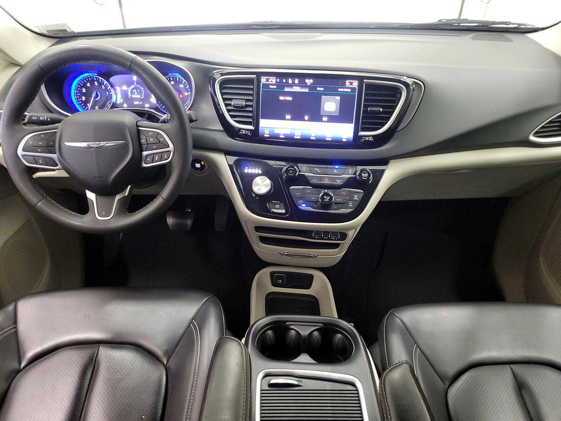 Thumbnail: 2023 Chrysler Pacifica - 9