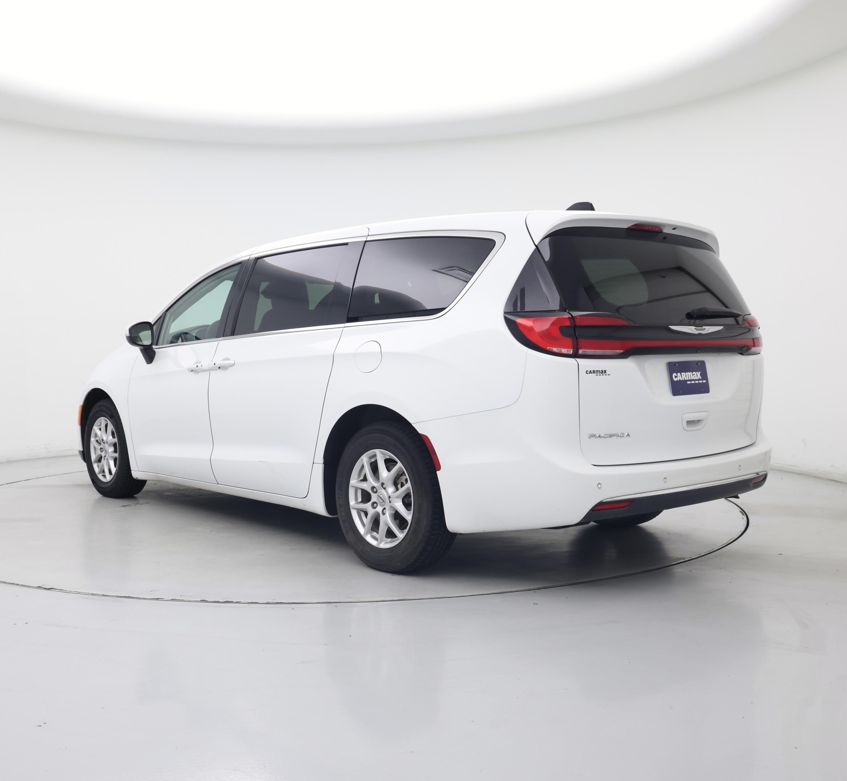 Thumbnail: 2023 Chrysler Pacifica - 2
