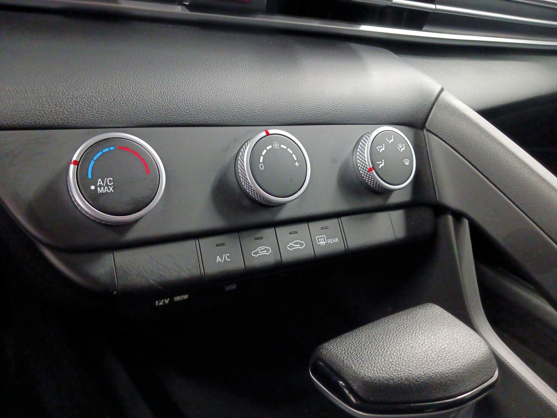 Thumbnail: 2024 Hyundai Elantra - 15