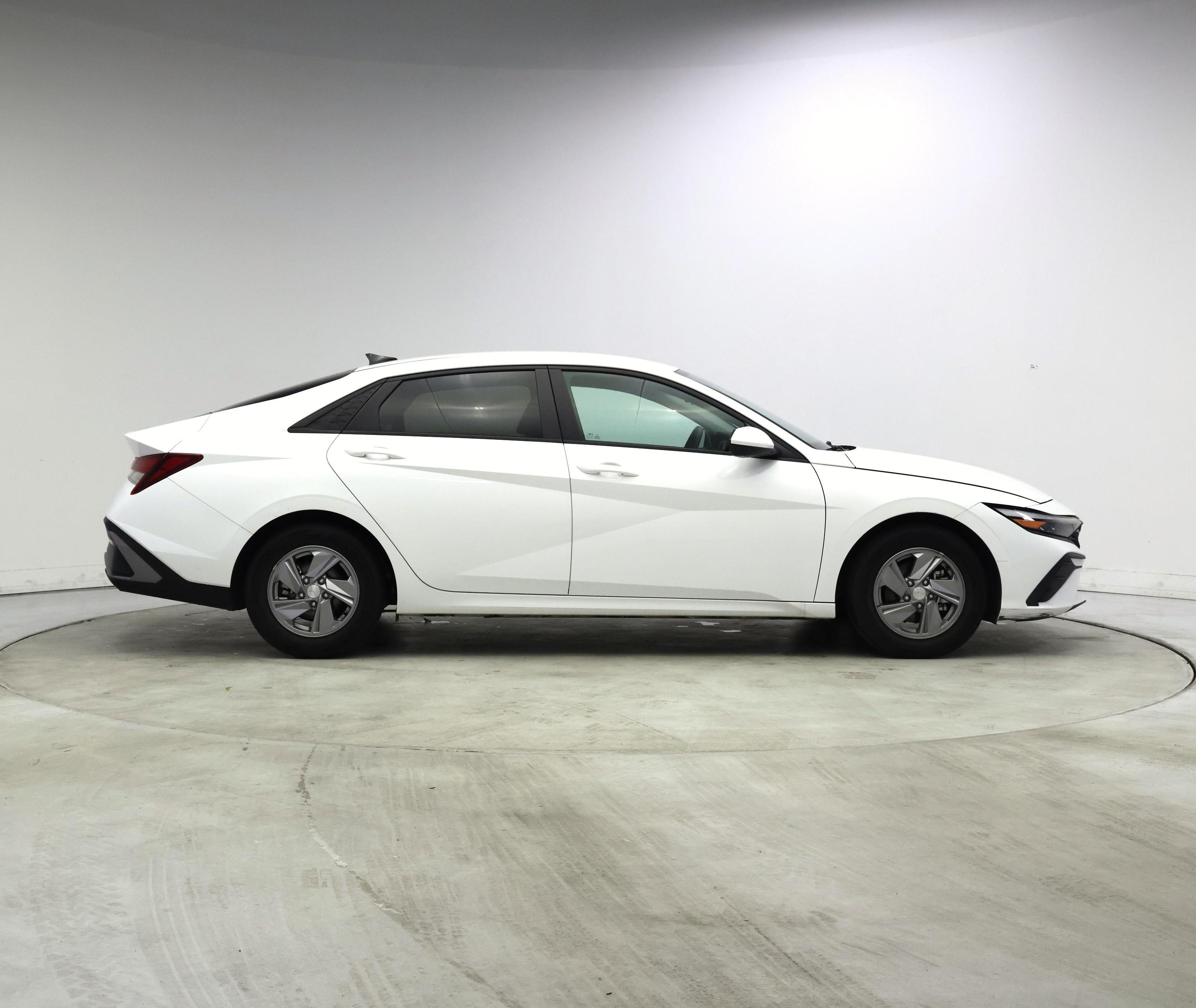 Thumbnail: 2024 Hyundai Elantra - 7
