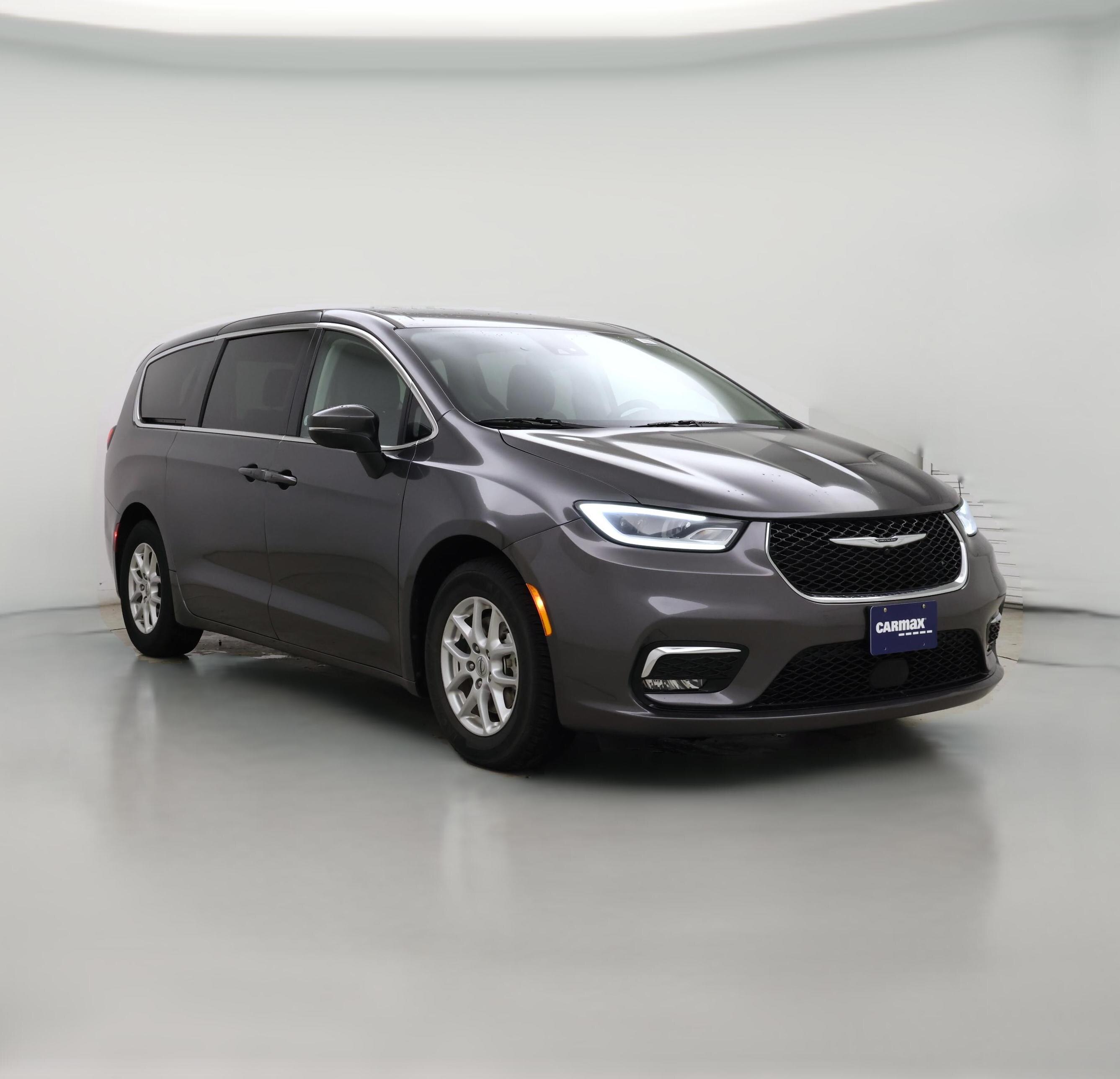 Thumbnail: 2023 Chrysler Pacifica - 1