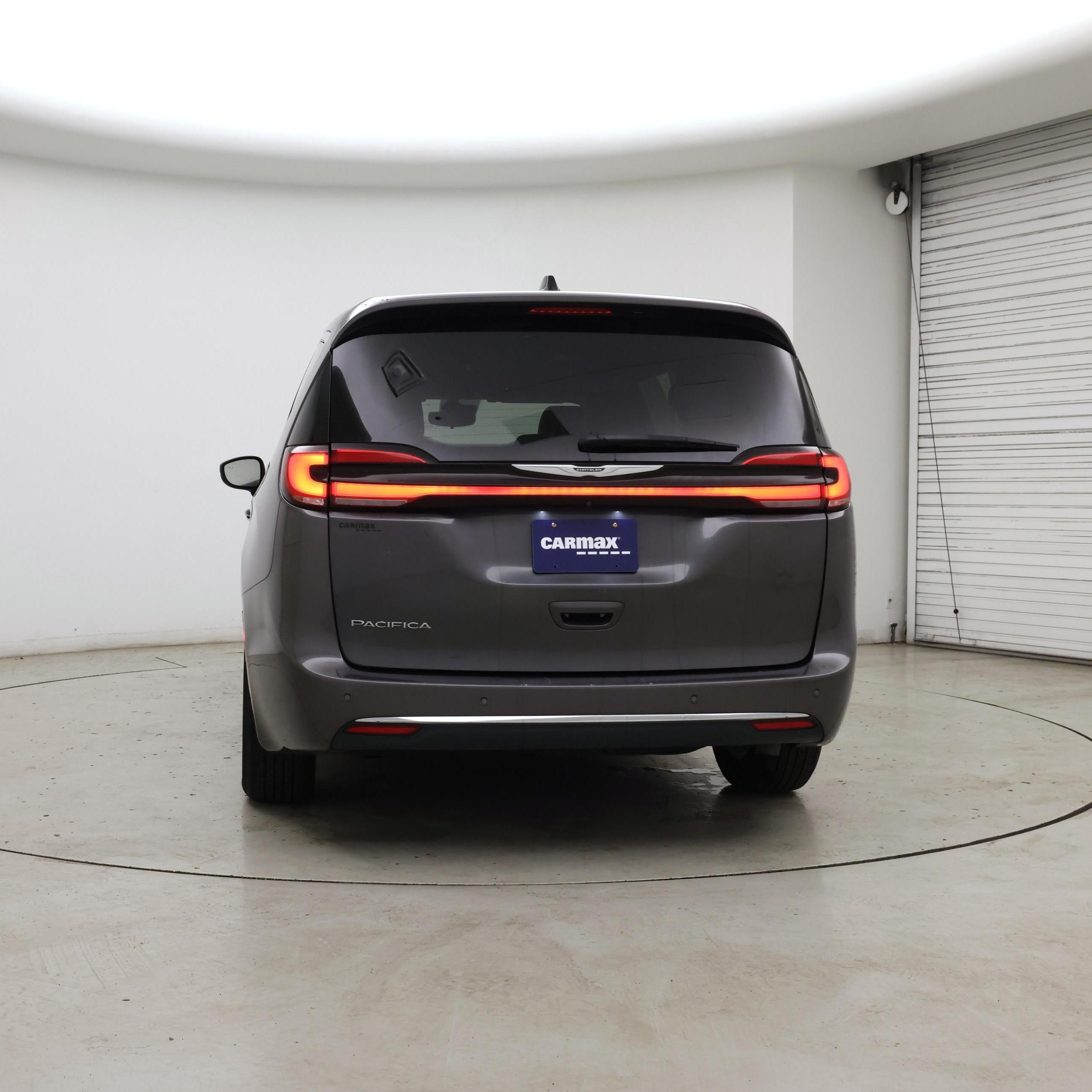 Thumbnail: 2023 Chrysler Pacifica - 6