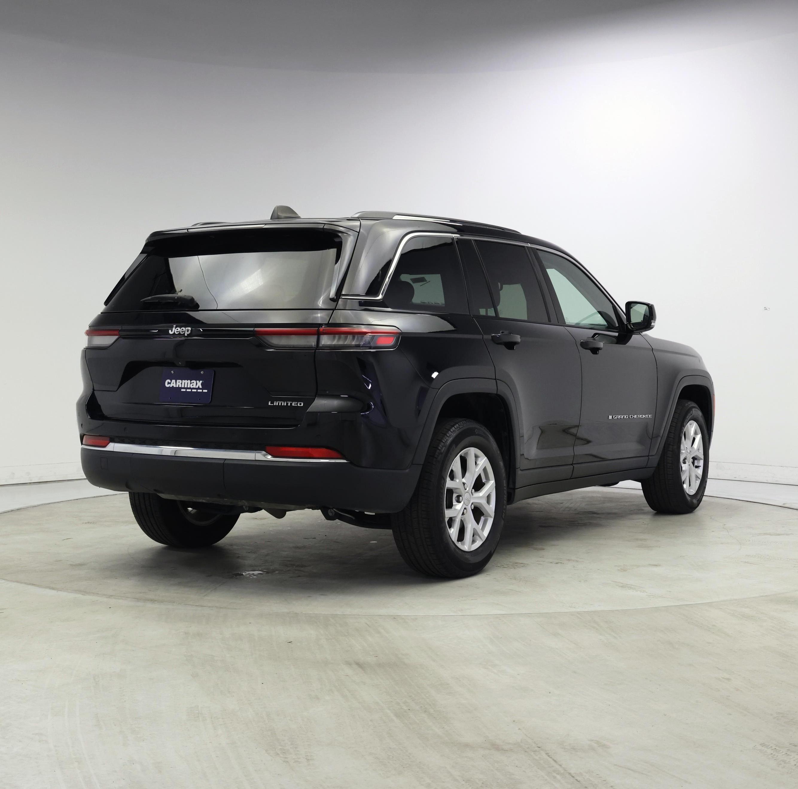 Thumbnail: 2023 Jeep Grand Cherokee - 8