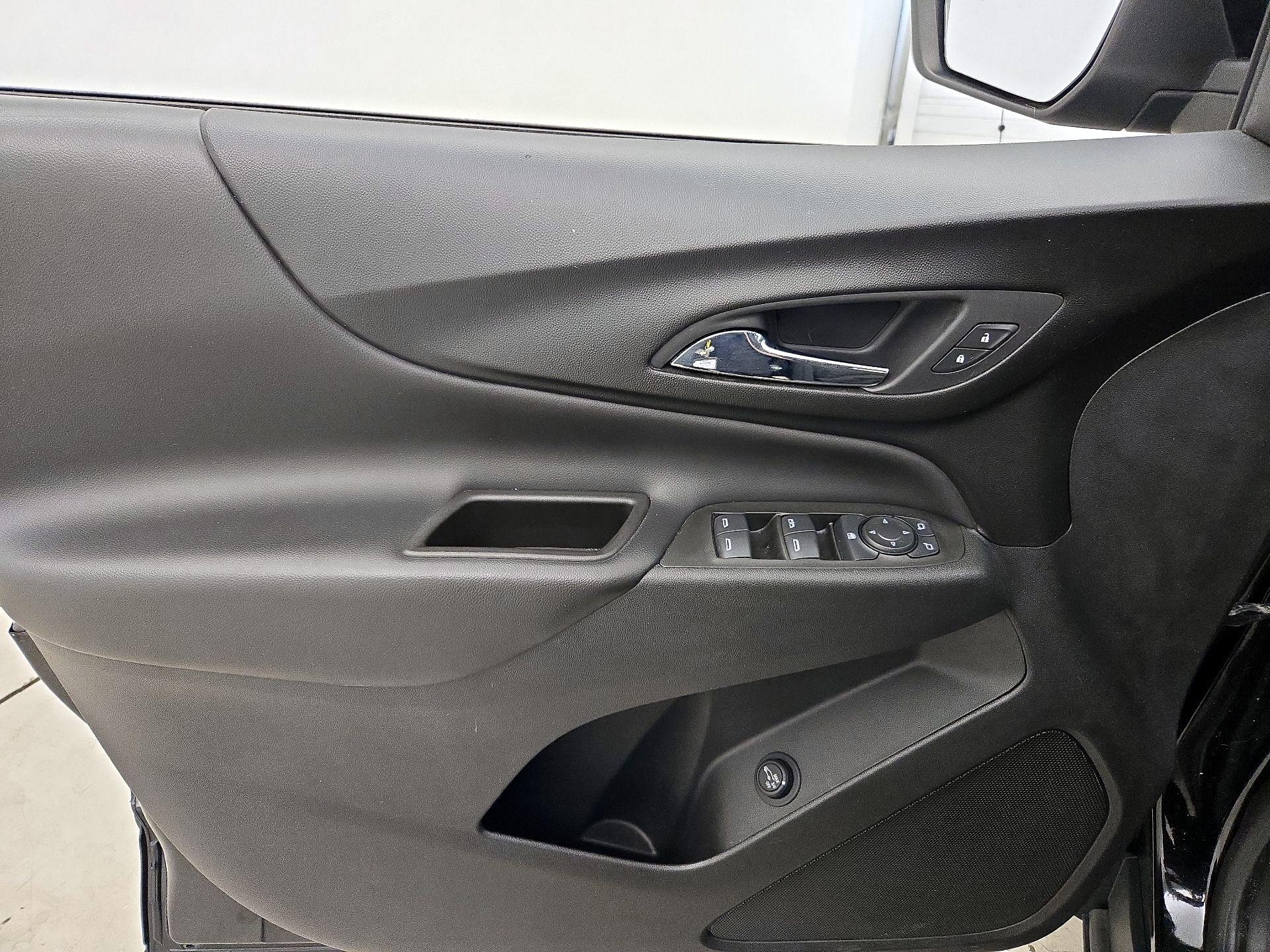 Thumbnail: 2020 Chevrolet Equinox - 12