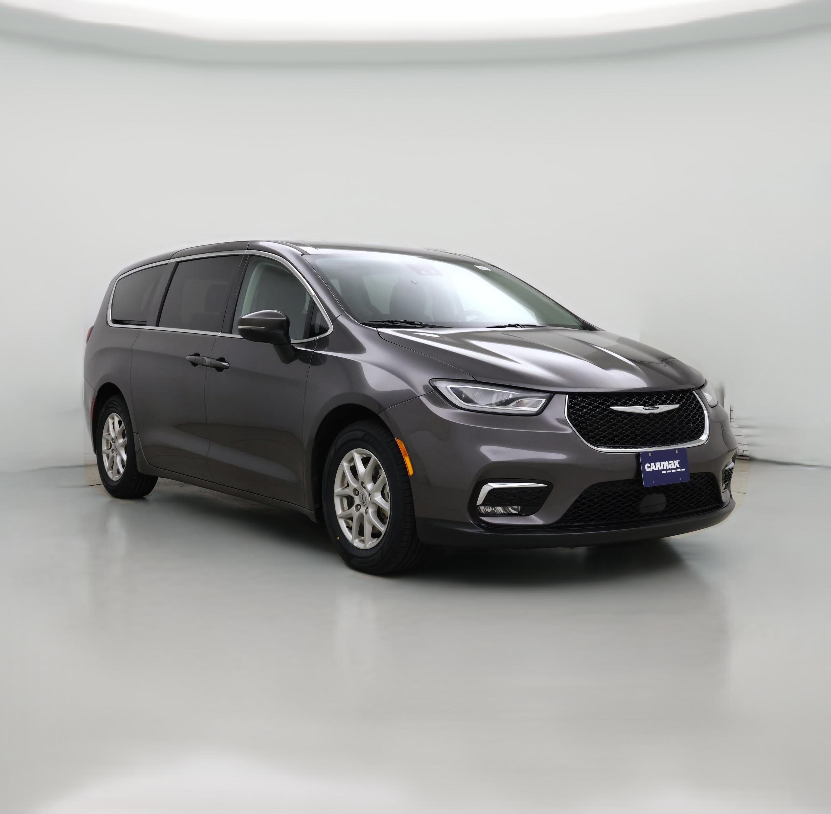 Thumbnail: 2023 Chrysler Pacifica - 1