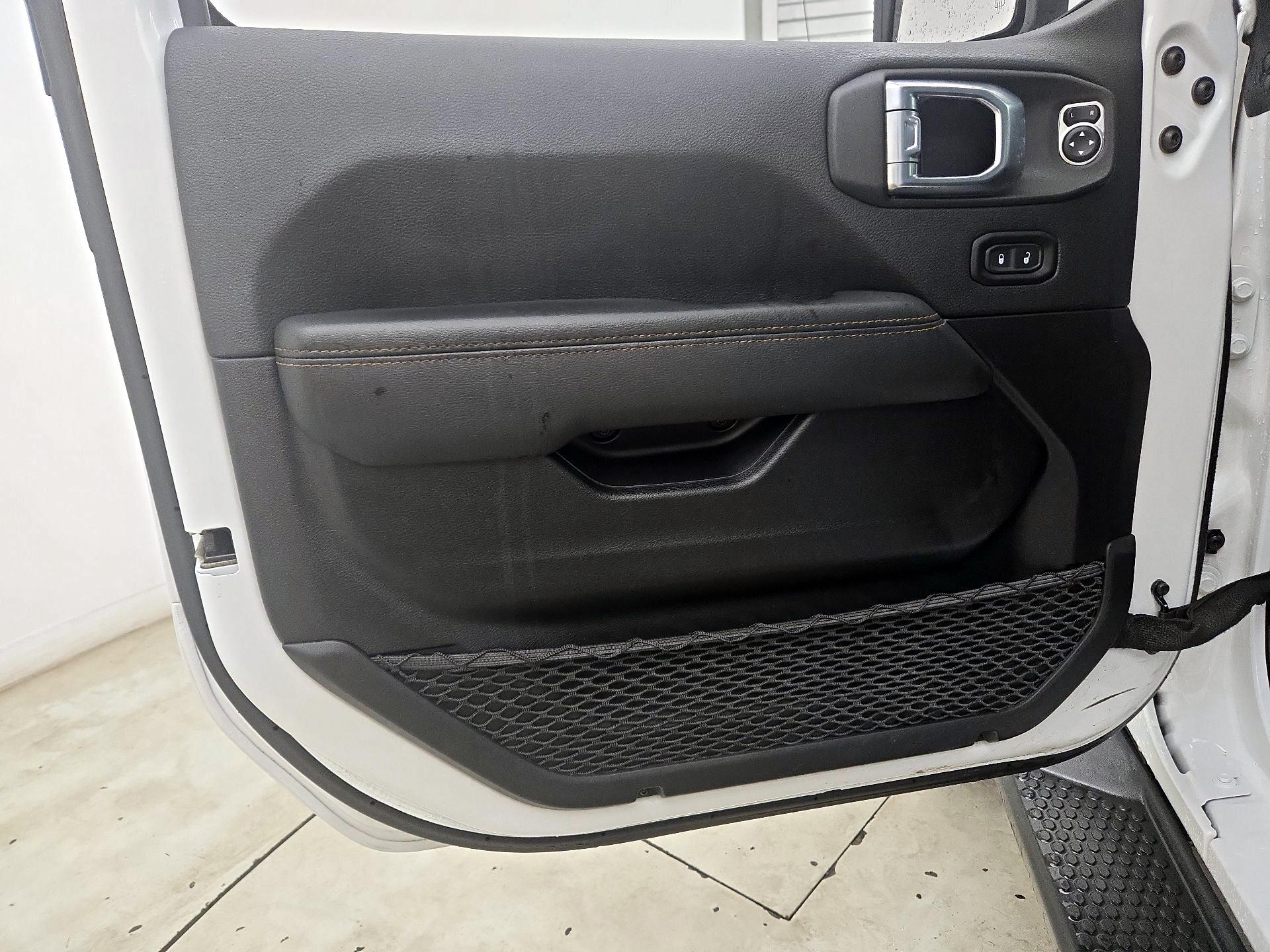 Thumbnail: 2021 Jeep Wrangler - 12