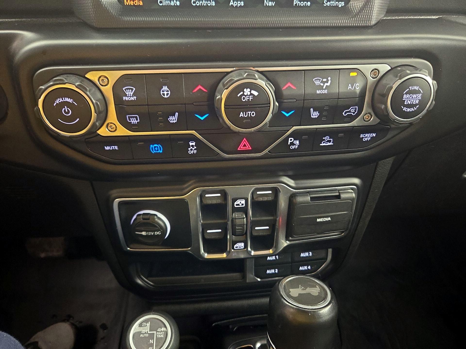 Thumbnail: 2021 Jeep Wrangler - 15