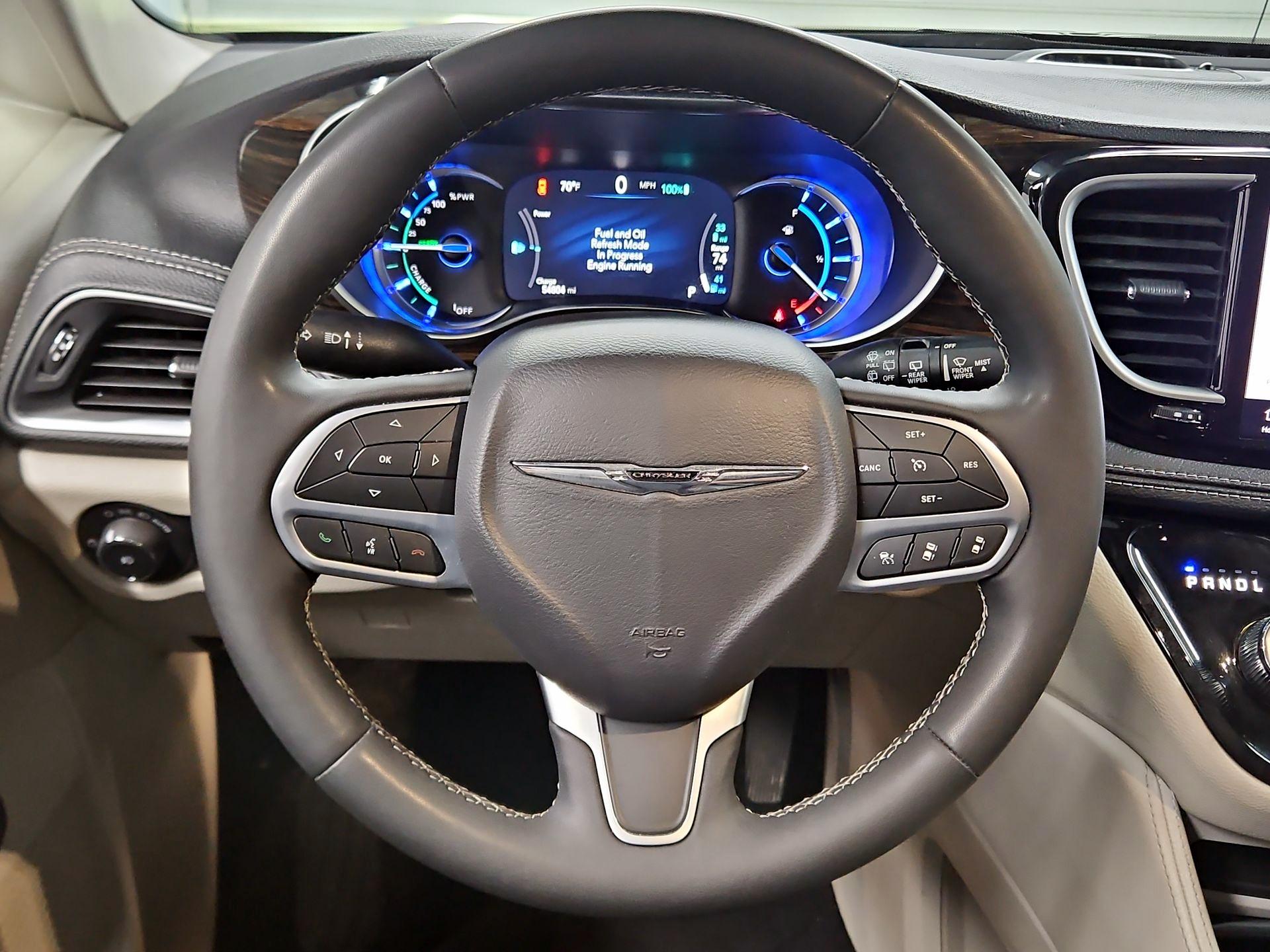 Thumbnail: 2023 Chrysler Pacifica - 10