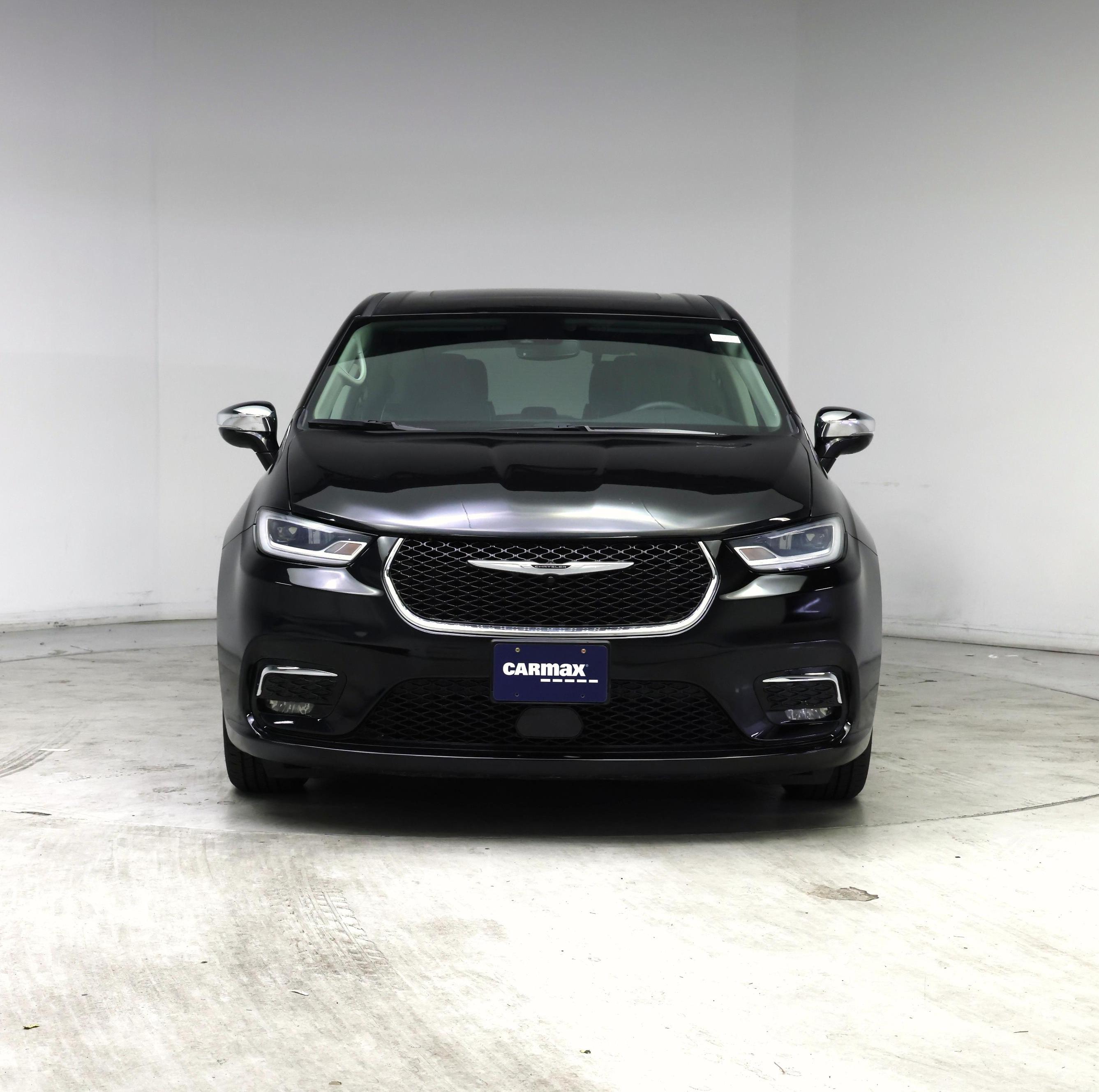 Thumbnail: 2023 Chrysler Pacifica - 5
