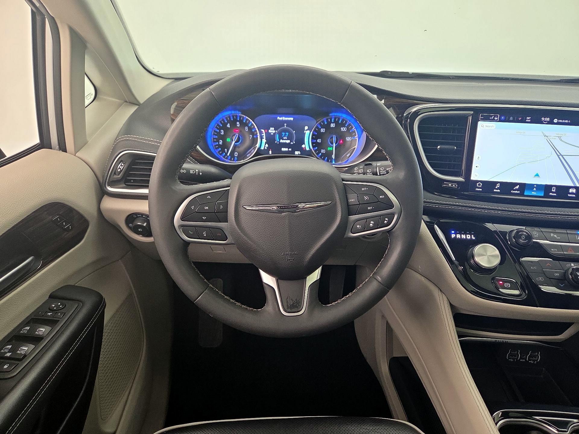 Thumbnail: 2024 Chrysler Pacifica - 10