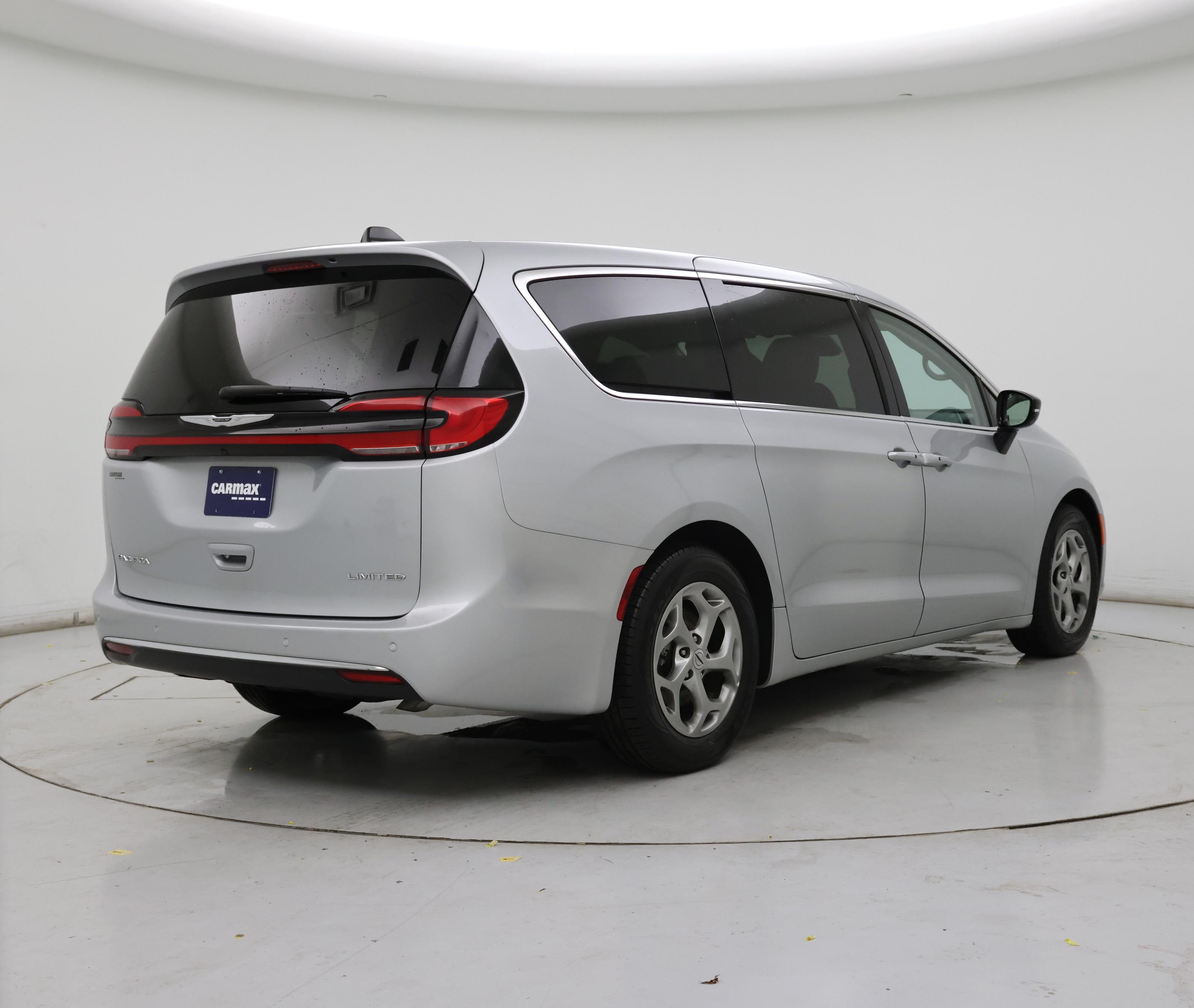Thumbnail: 2024 Chrysler Pacifica - 8