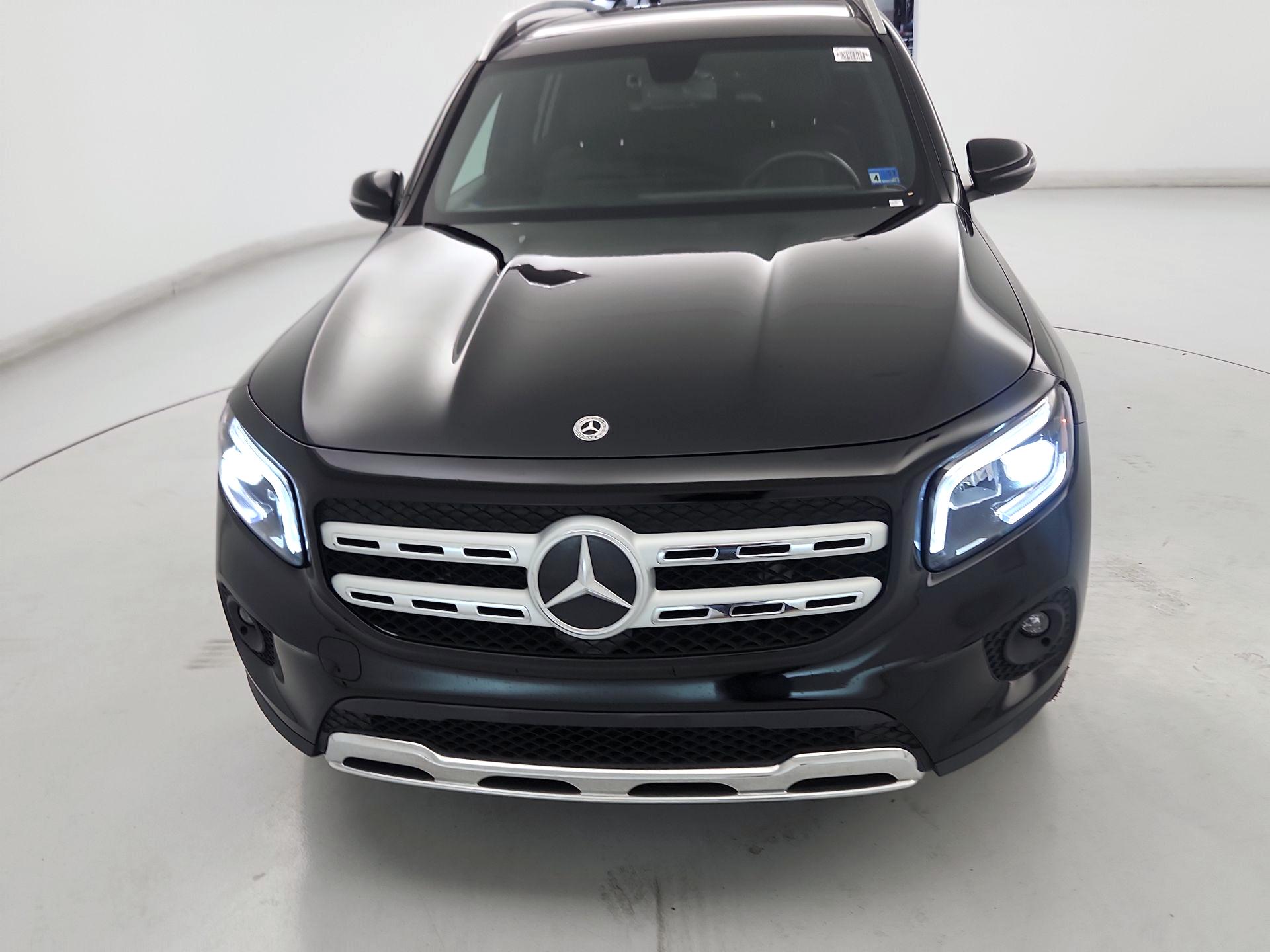Thumbnail: 2022 Mercedes-Benz GLB - 2