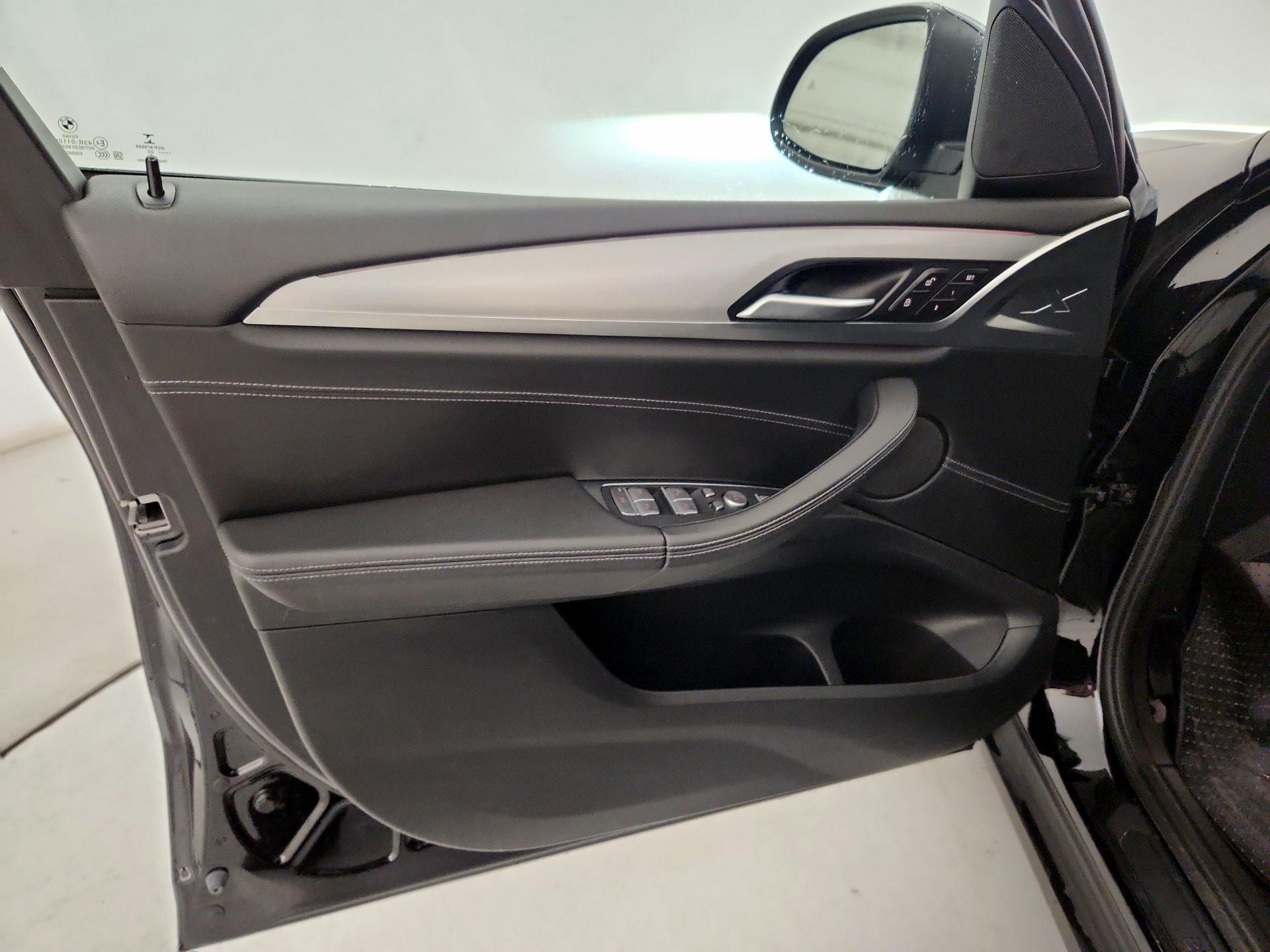 Thumbnail: 2022 BMW X3 - 12