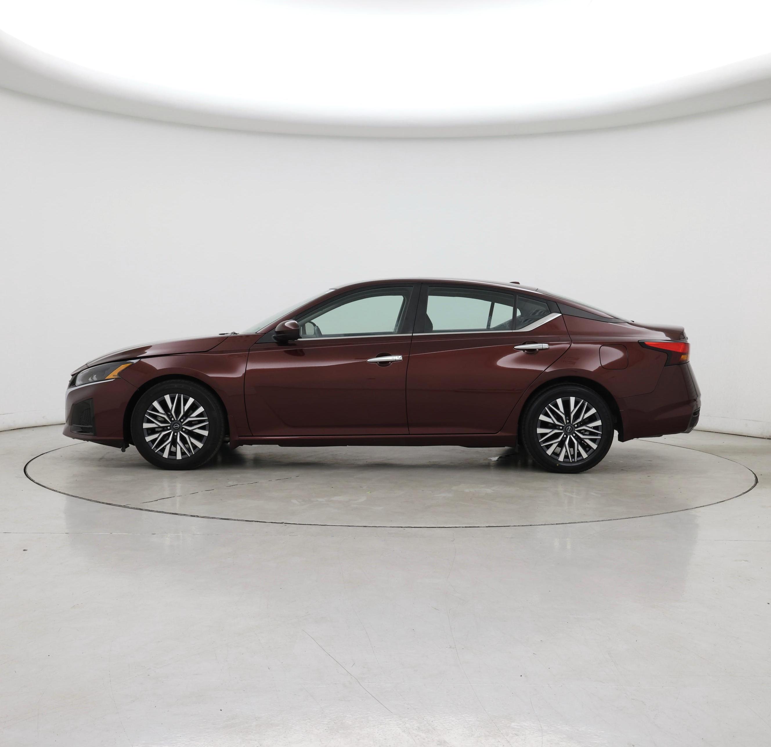 Thumbnail: 2023 Nissan Altima - 3