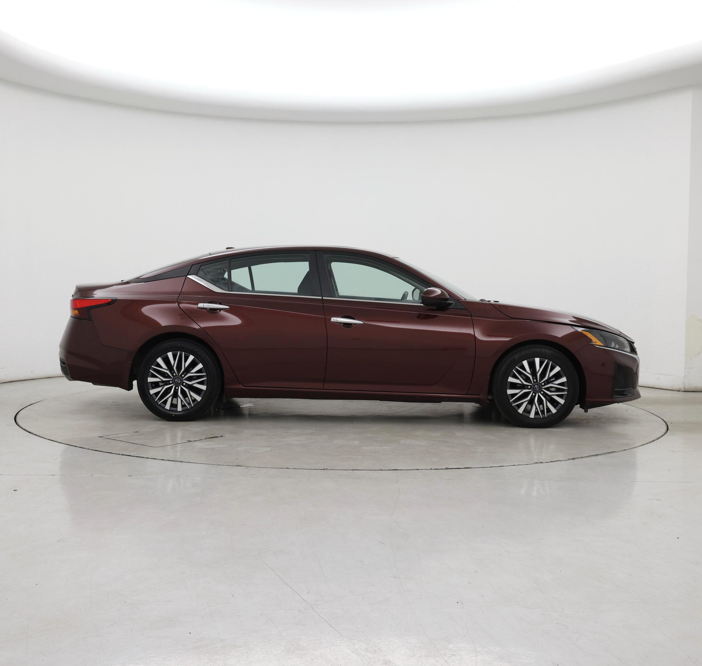 Thumbnail: 2023 Nissan Altima - 7