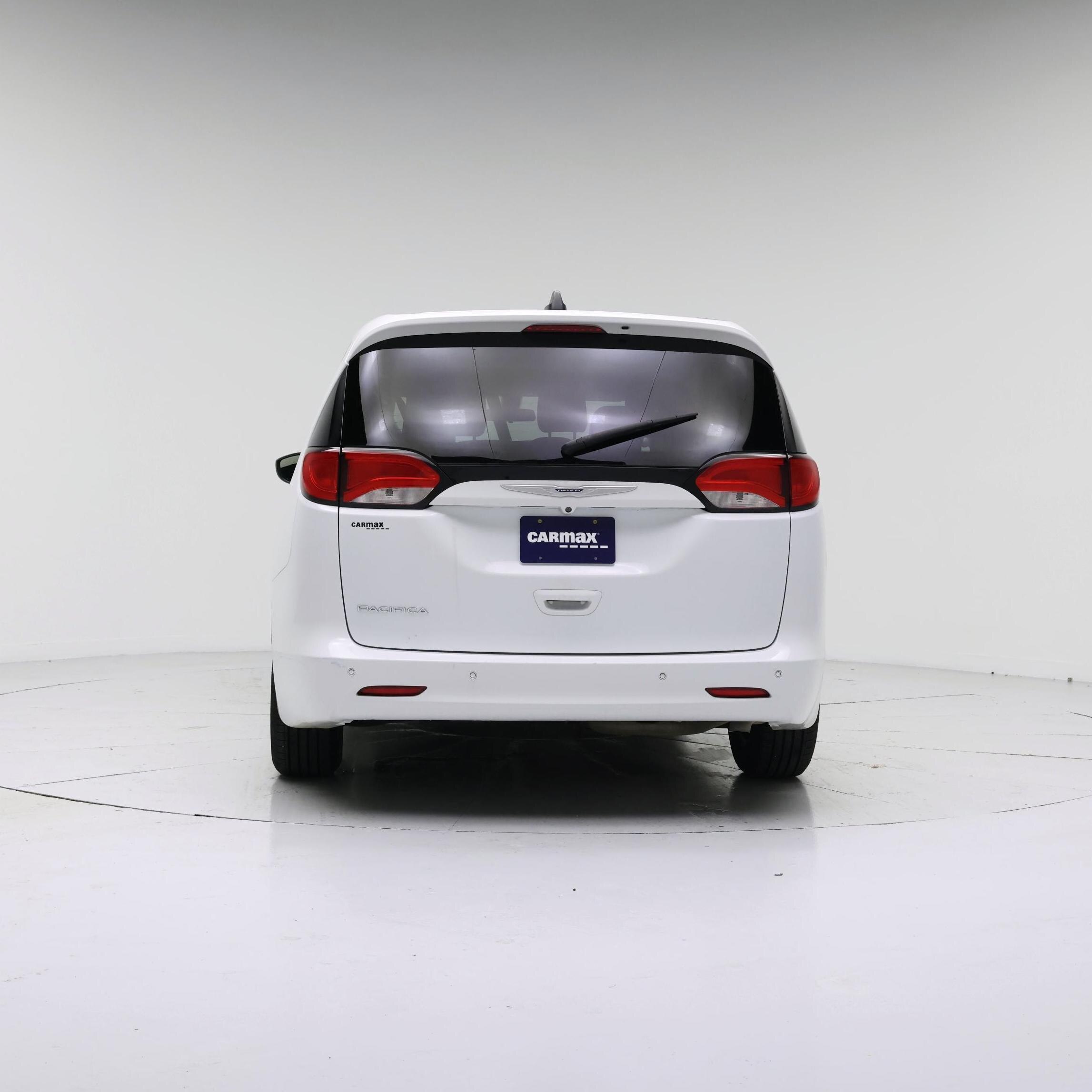 Thumbnail: 2019 Chrysler Pacifica - 6