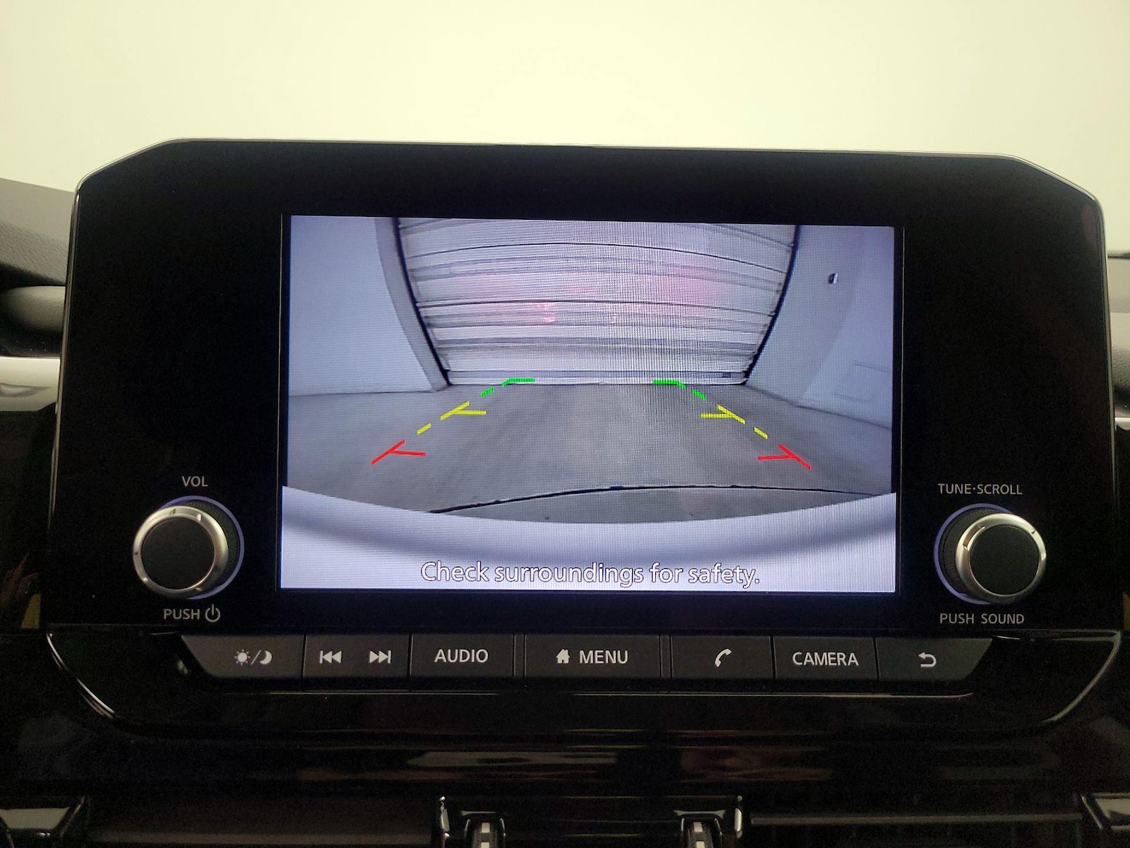 2025 Nissan Pathfinder SV - Photo 15