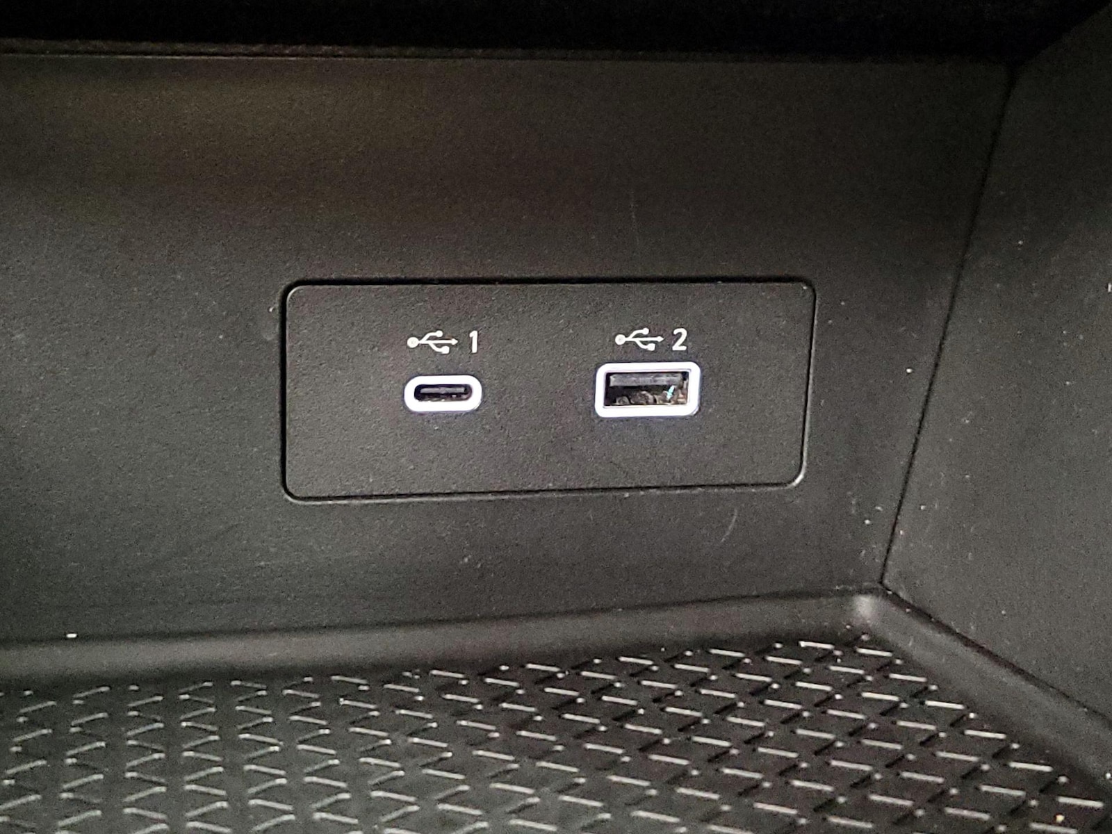 2025 Nissan Pathfinder SV - Photo 19