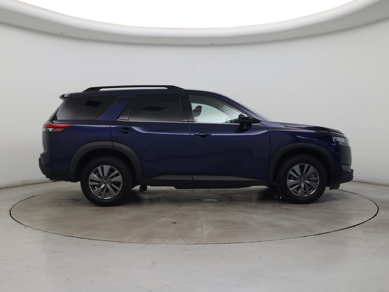 2025 Nissan Pathfinder SV - Photo 8