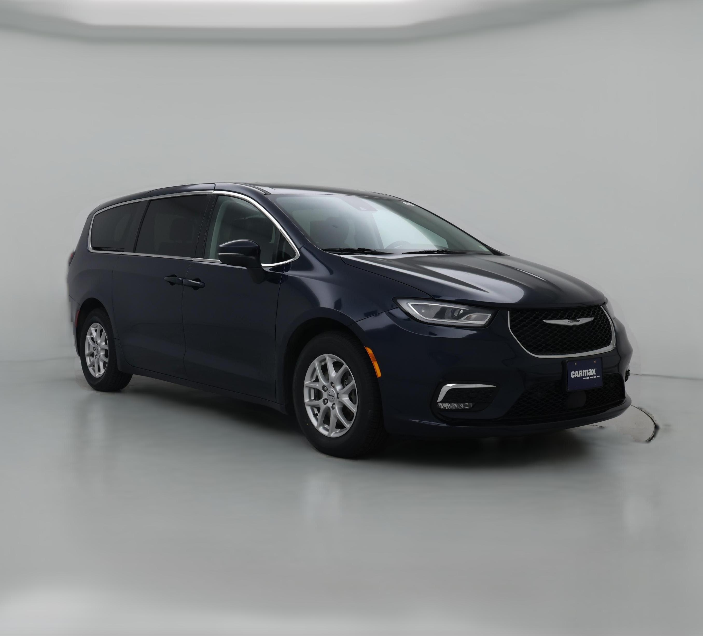 Thumbnail: 2023 Chrysler Pacifica - 1