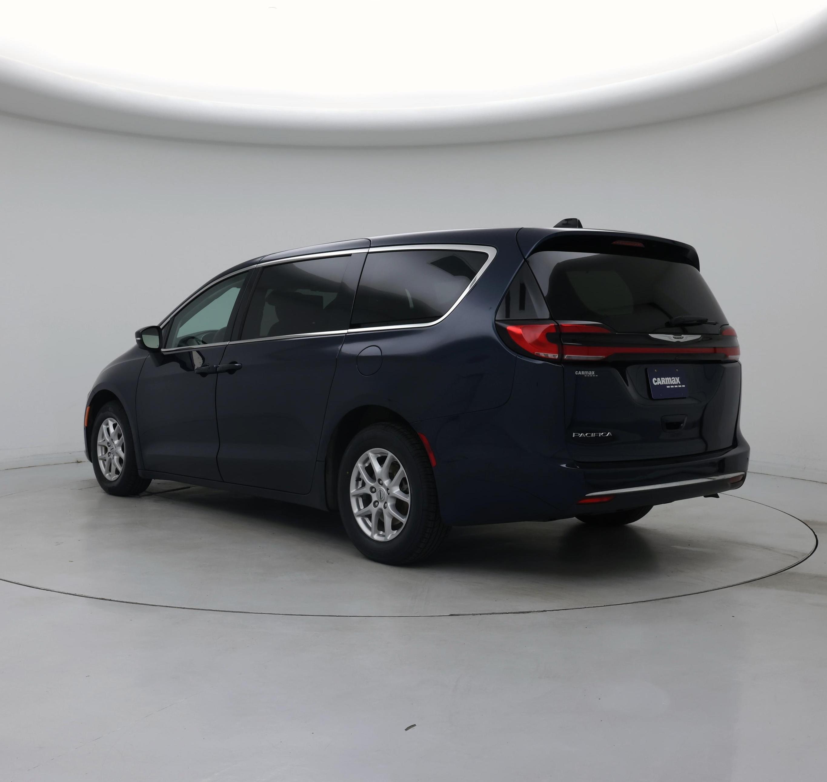 Thumbnail: 2023 Chrysler Pacifica - 2