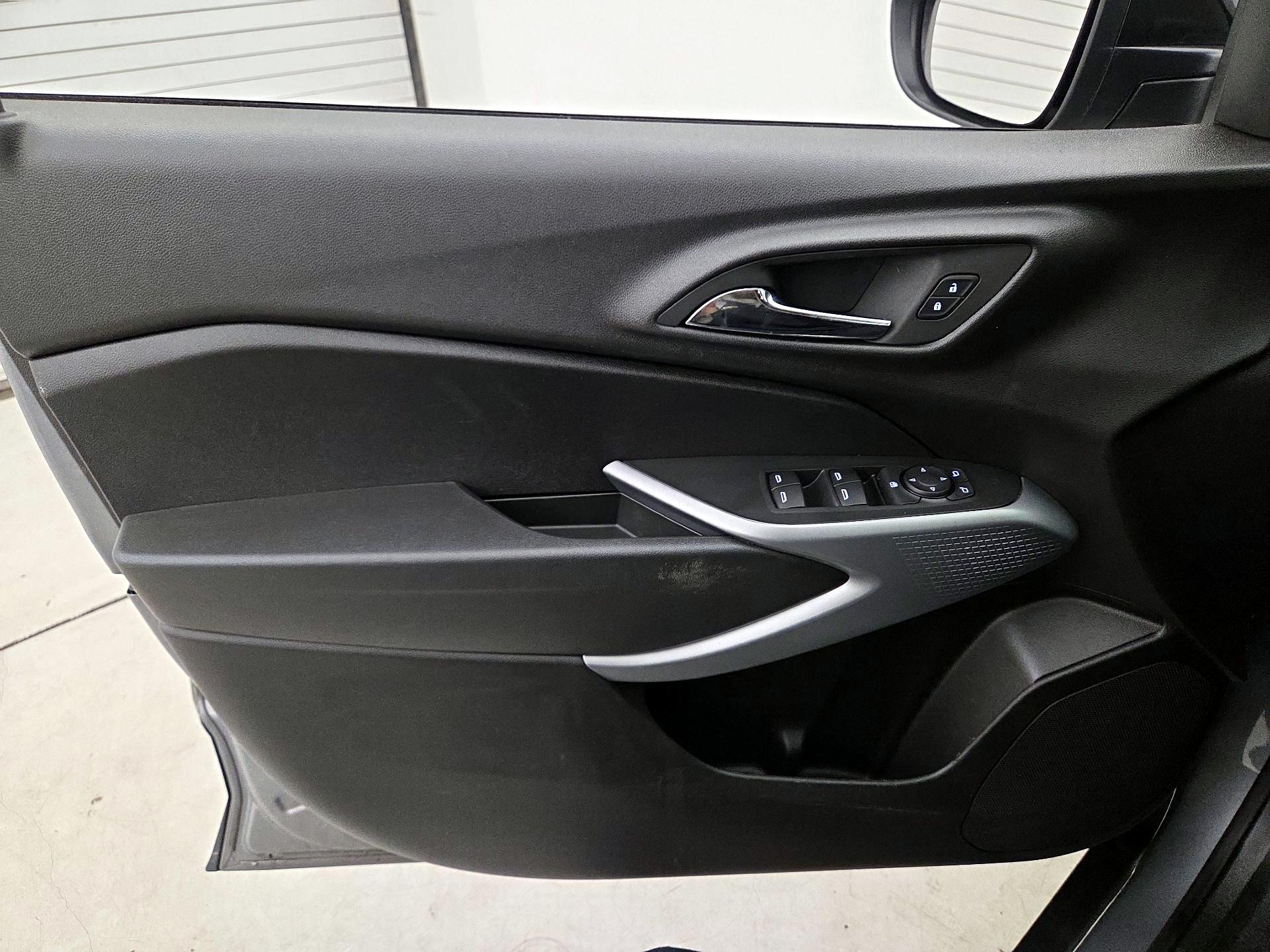 Thumbnail: 2024 Chevrolet Trax - 12