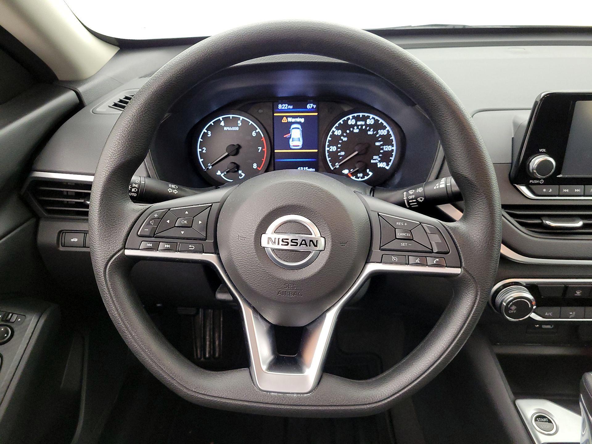 Thumbnail: 2022 Nissan Altima - 10