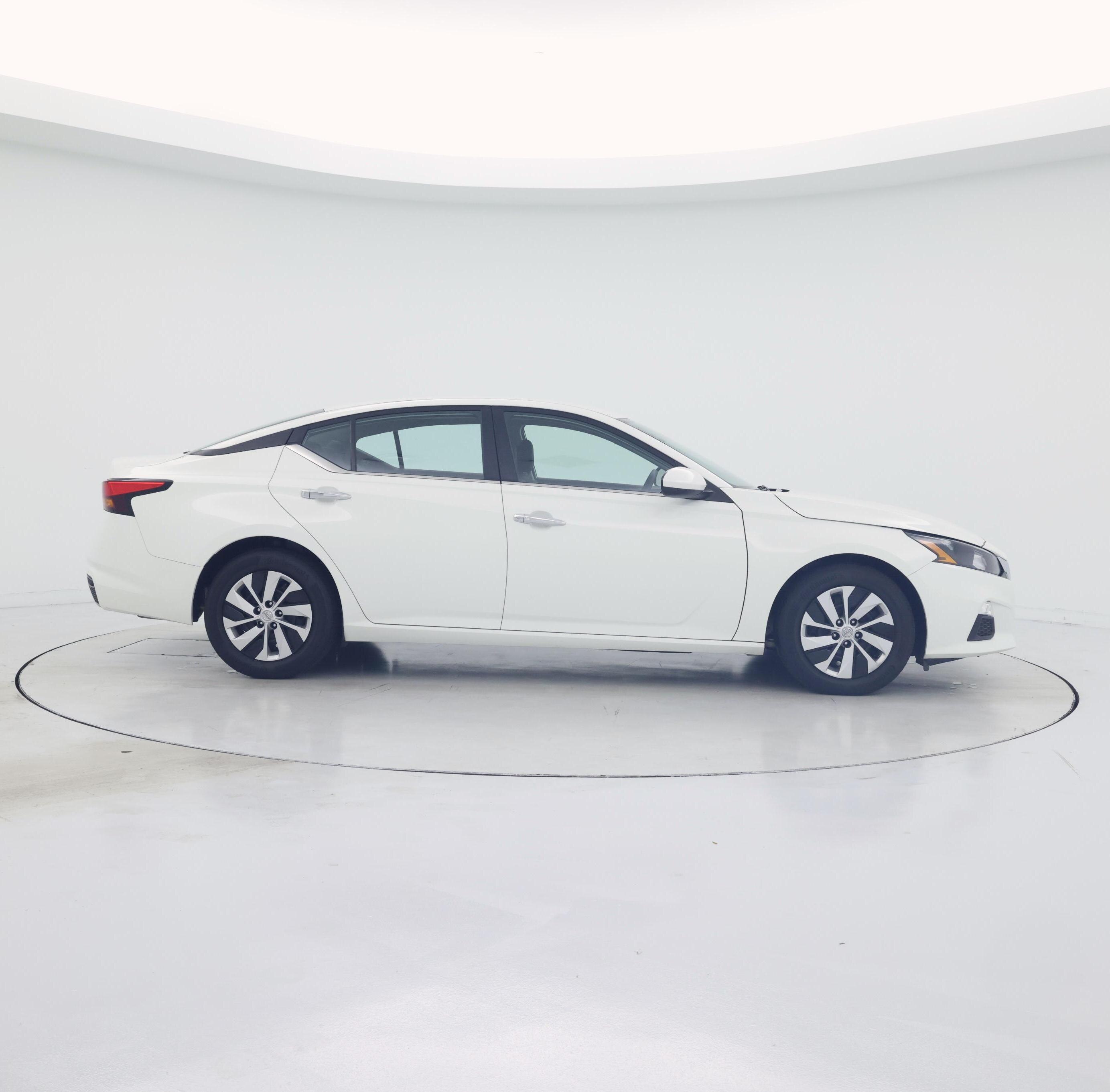 Thumbnail: 2022 Nissan Altima - 7