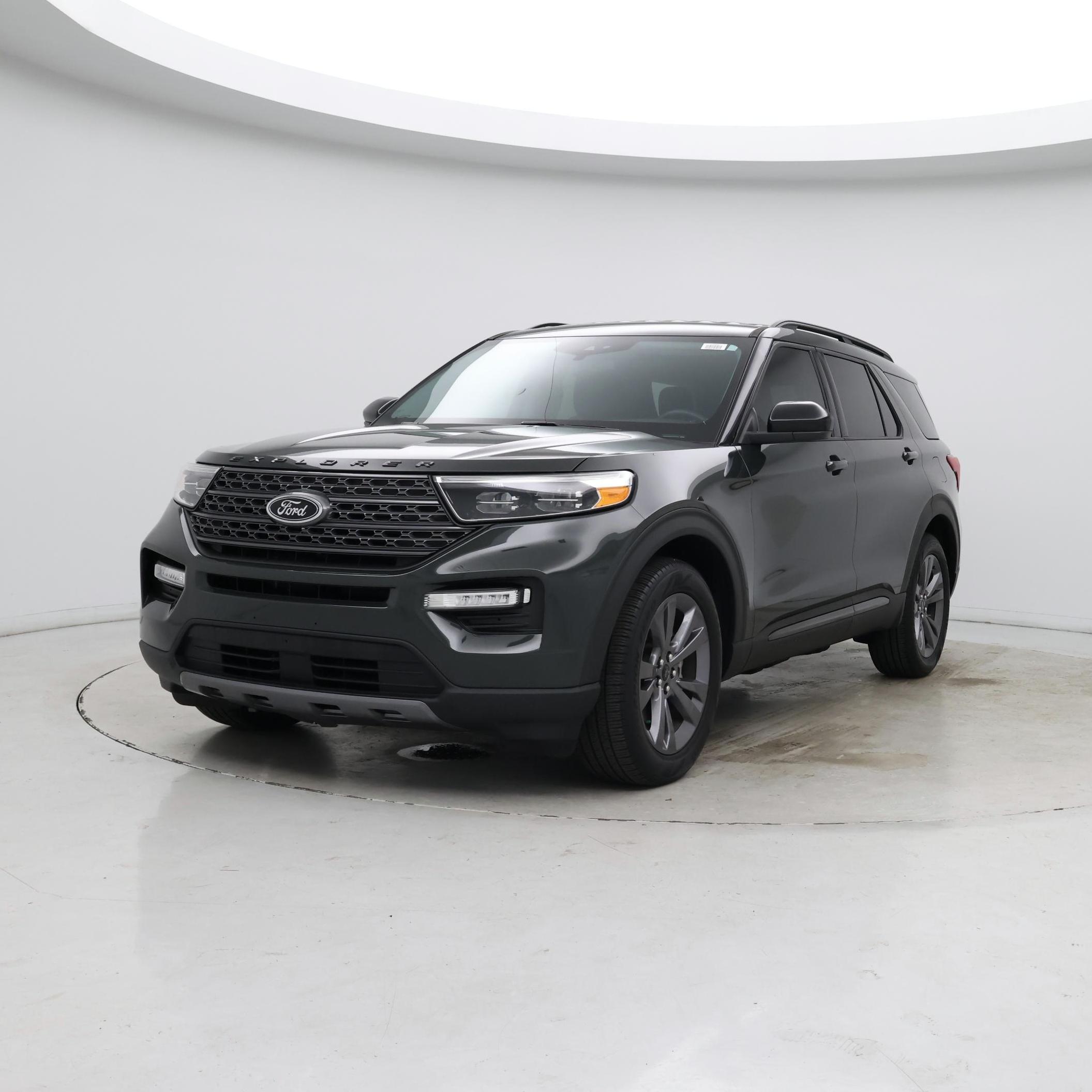 Thumbnail: 2022 Ford Explorer - 4