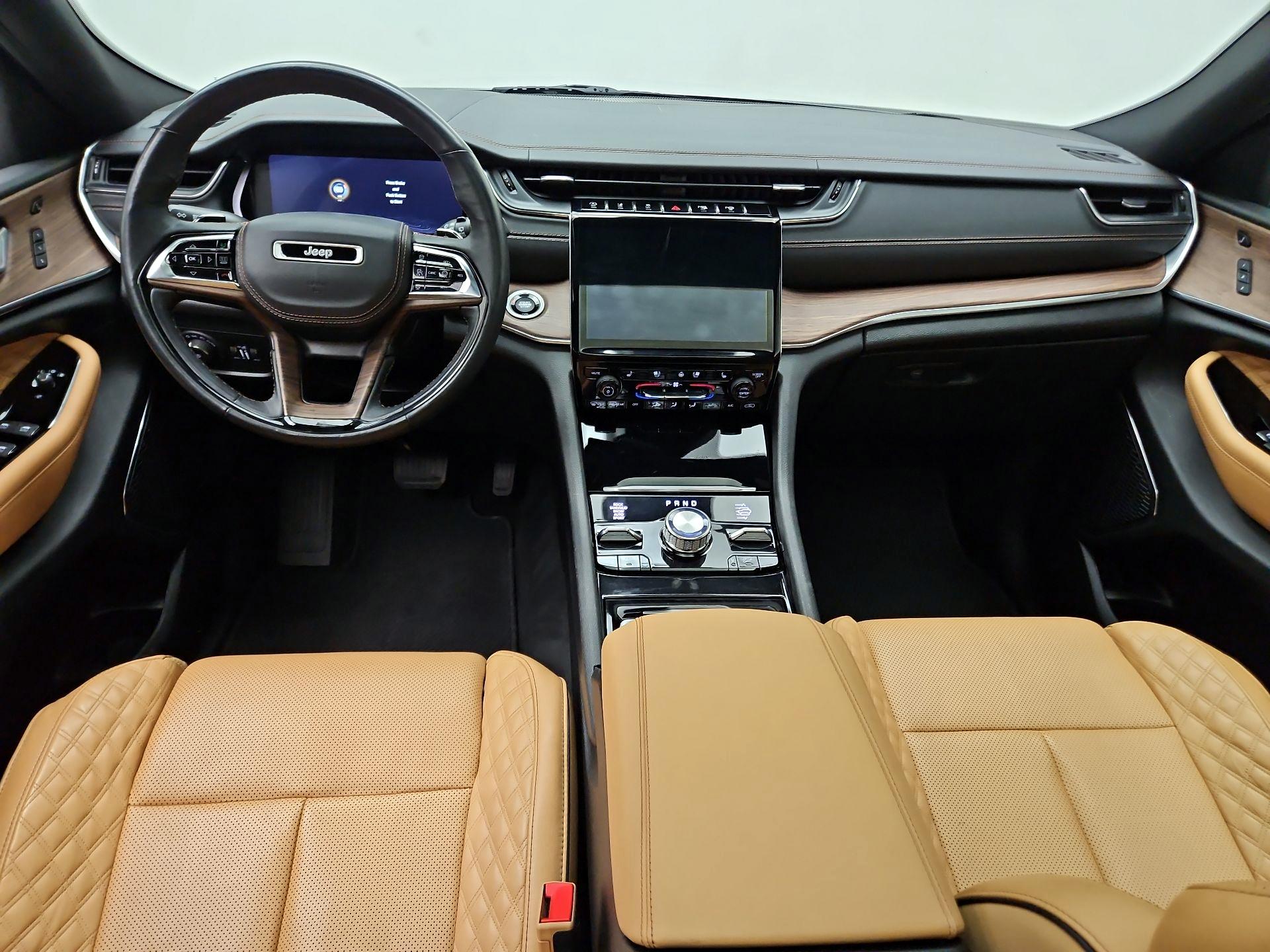 Thumbnail: 2023 Jeep Grand Cherokee - 9