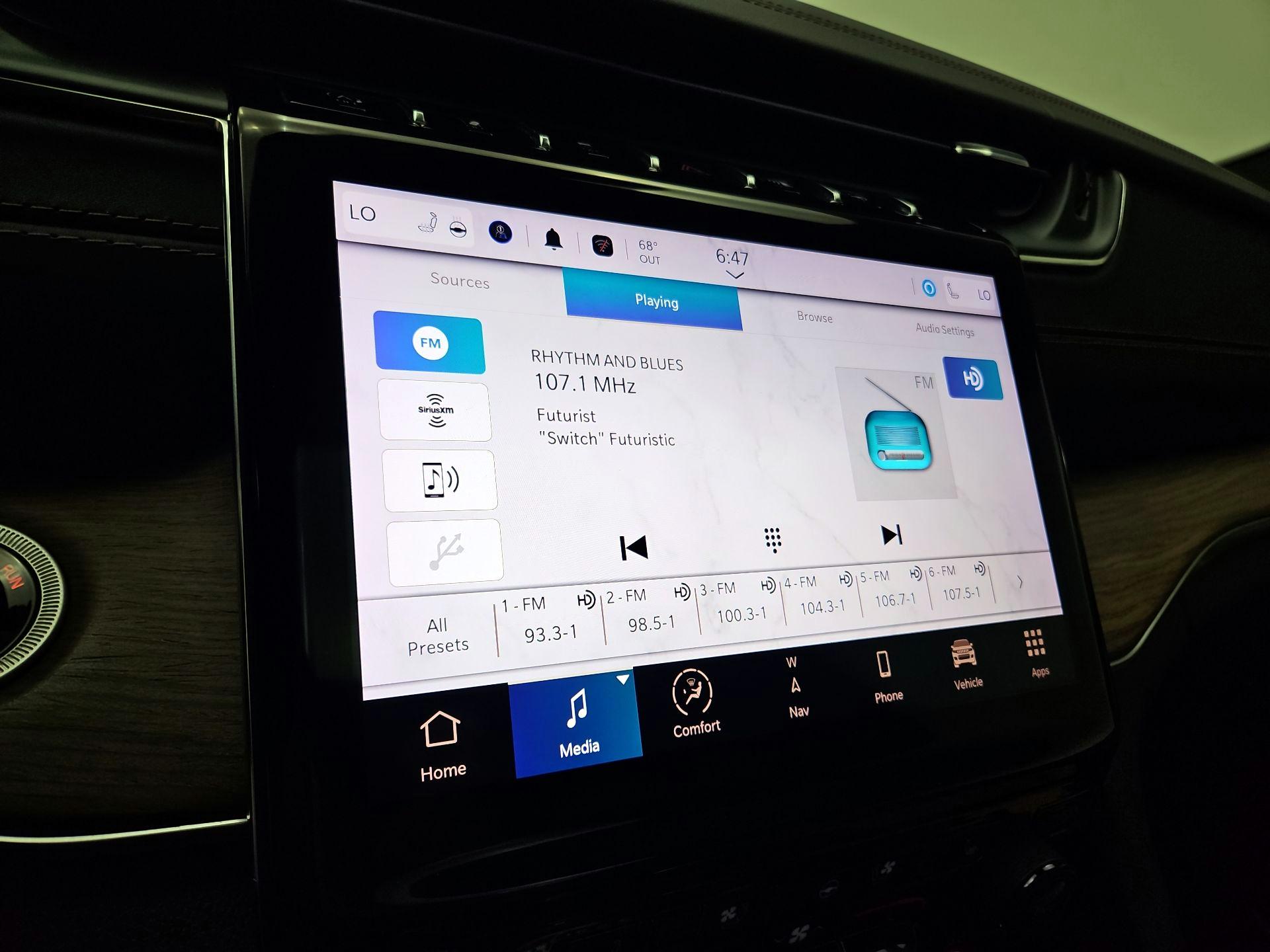 Thumbnail: 2023 Jeep Grand Cherokee - 16