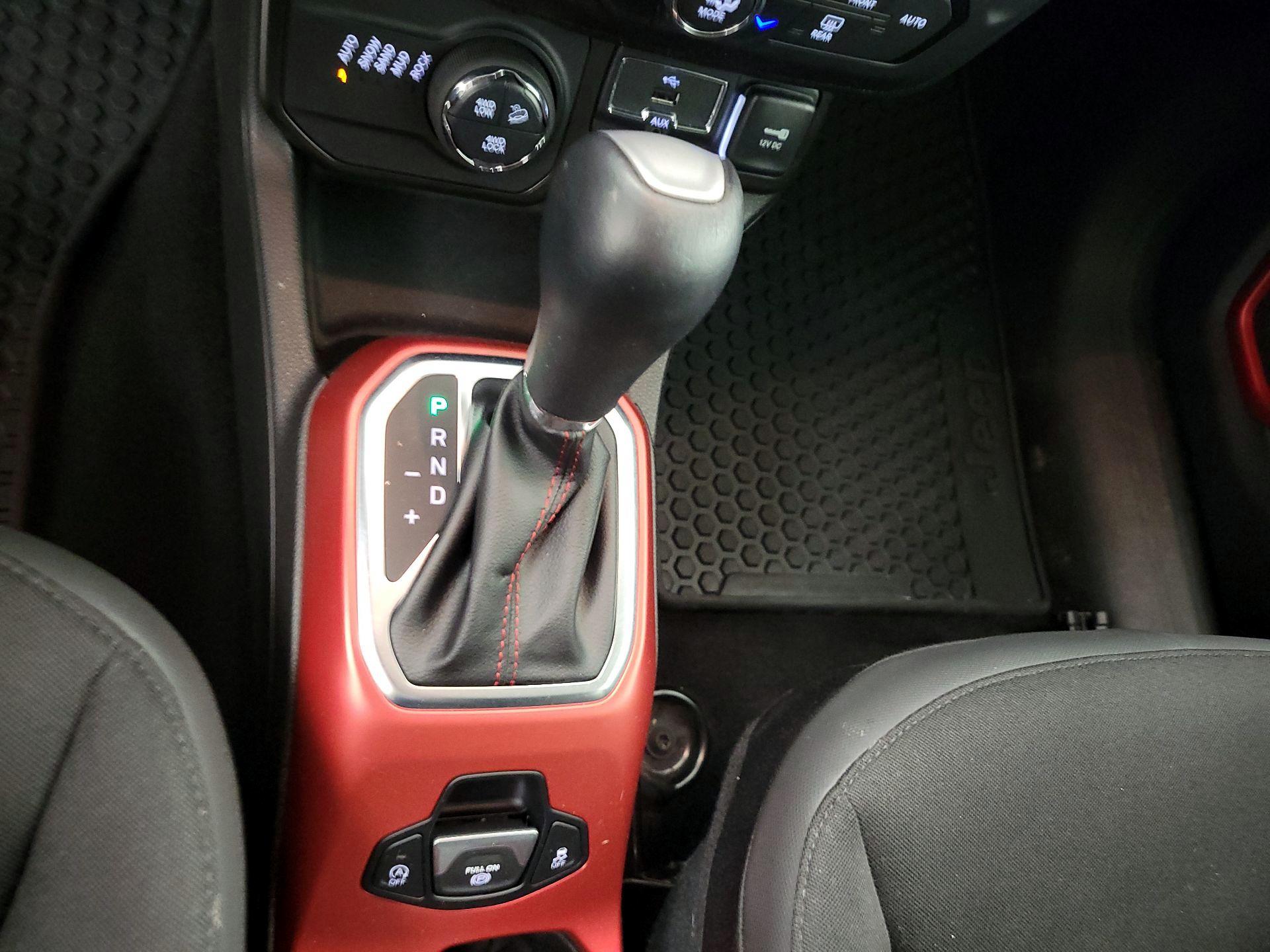 Thumbnail: 2022 Jeep Renegade - 18