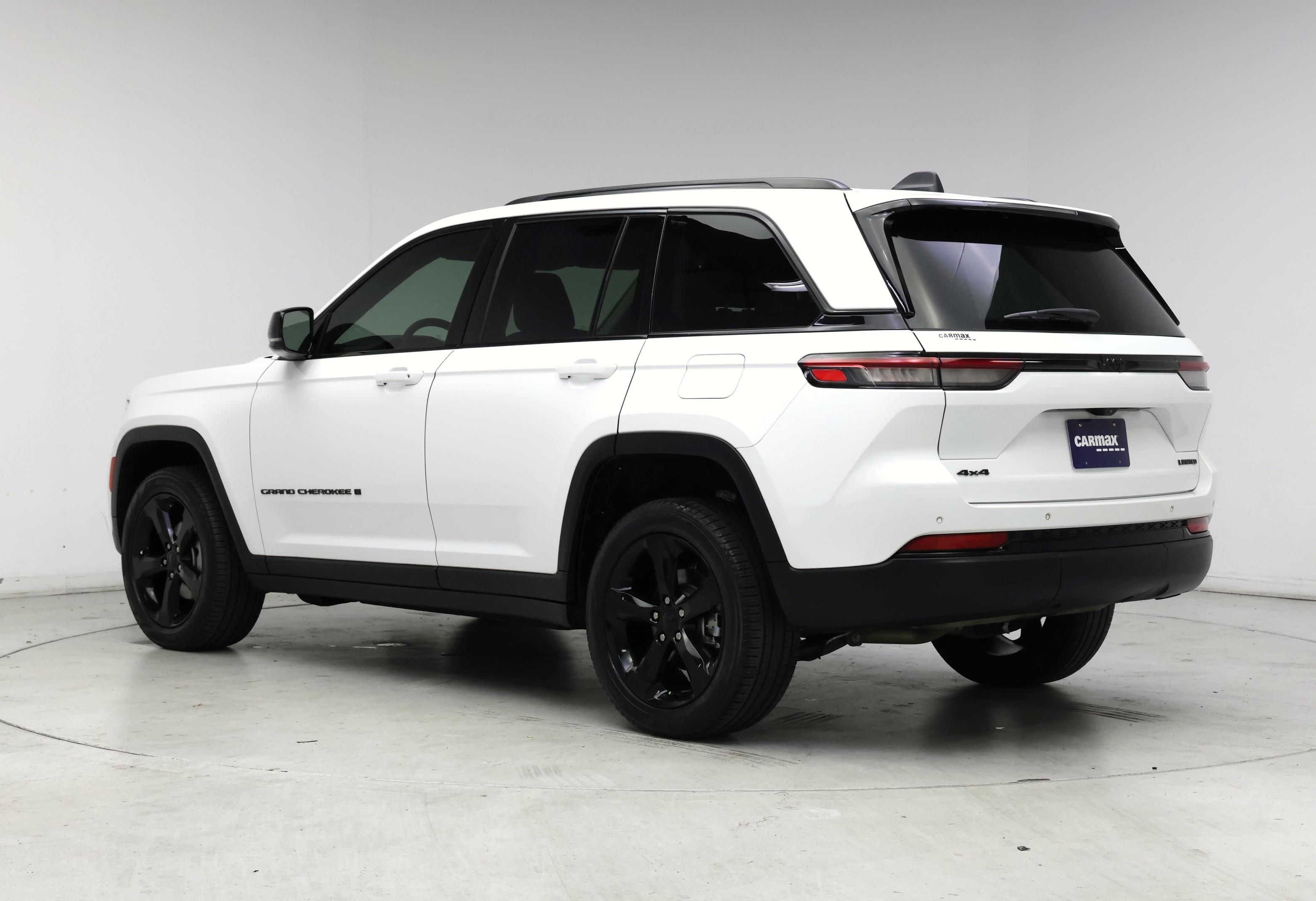 Thumbnail: 2023 Jeep Grand Cherokee - 2