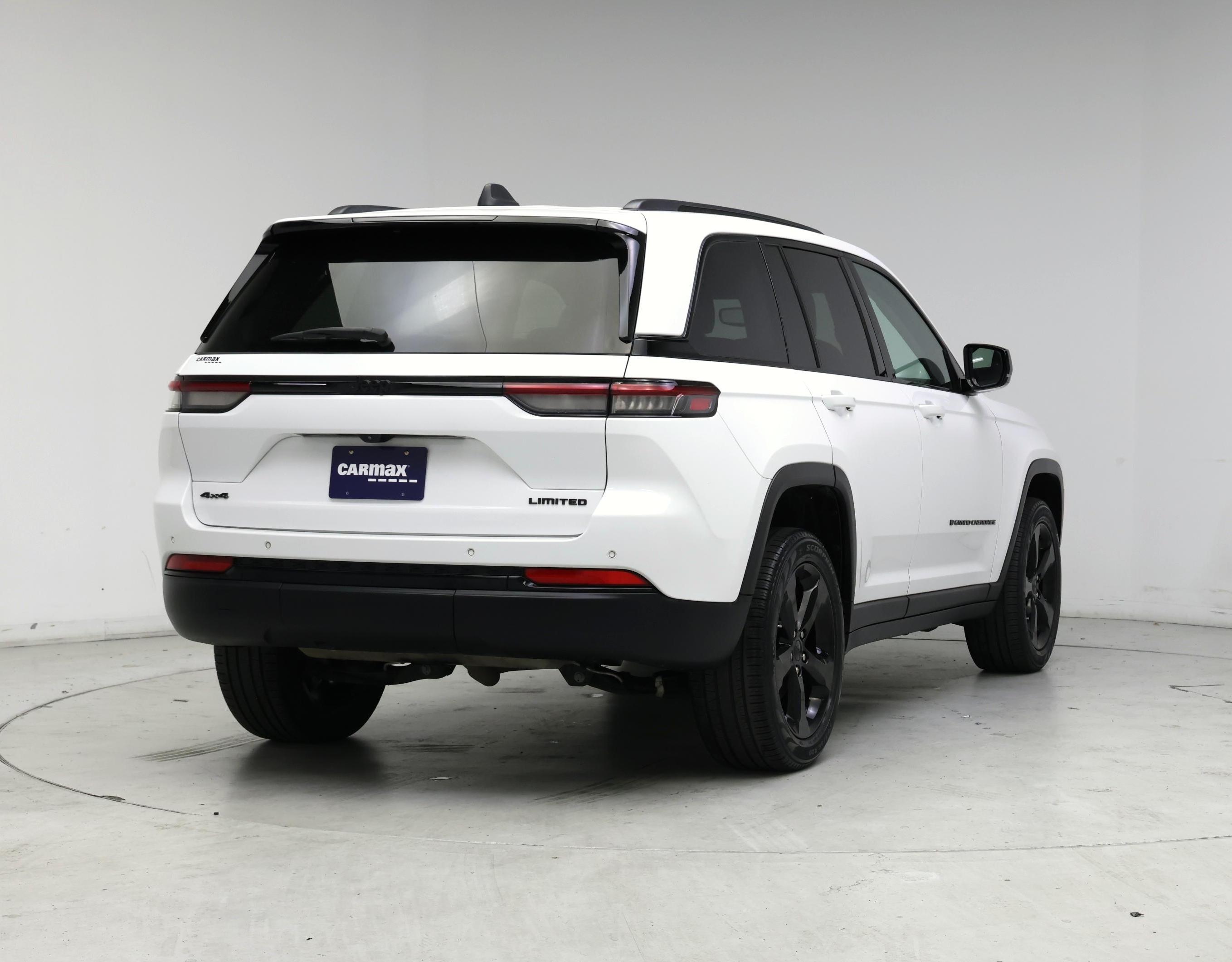 Thumbnail: 2023 Jeep Grand Cherokee - 8