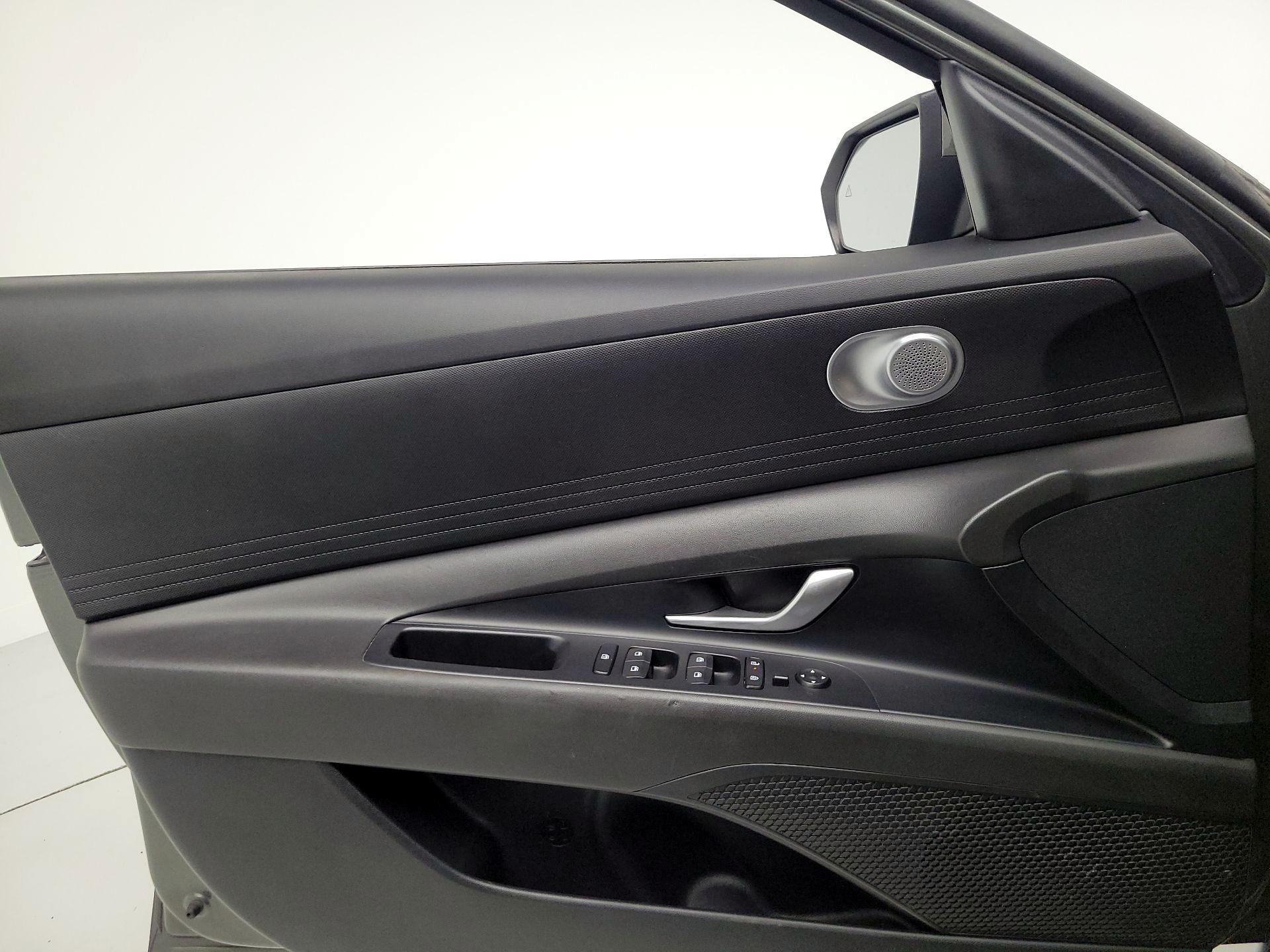 Thumbnail: 2024 Hyundai Elantra - 12