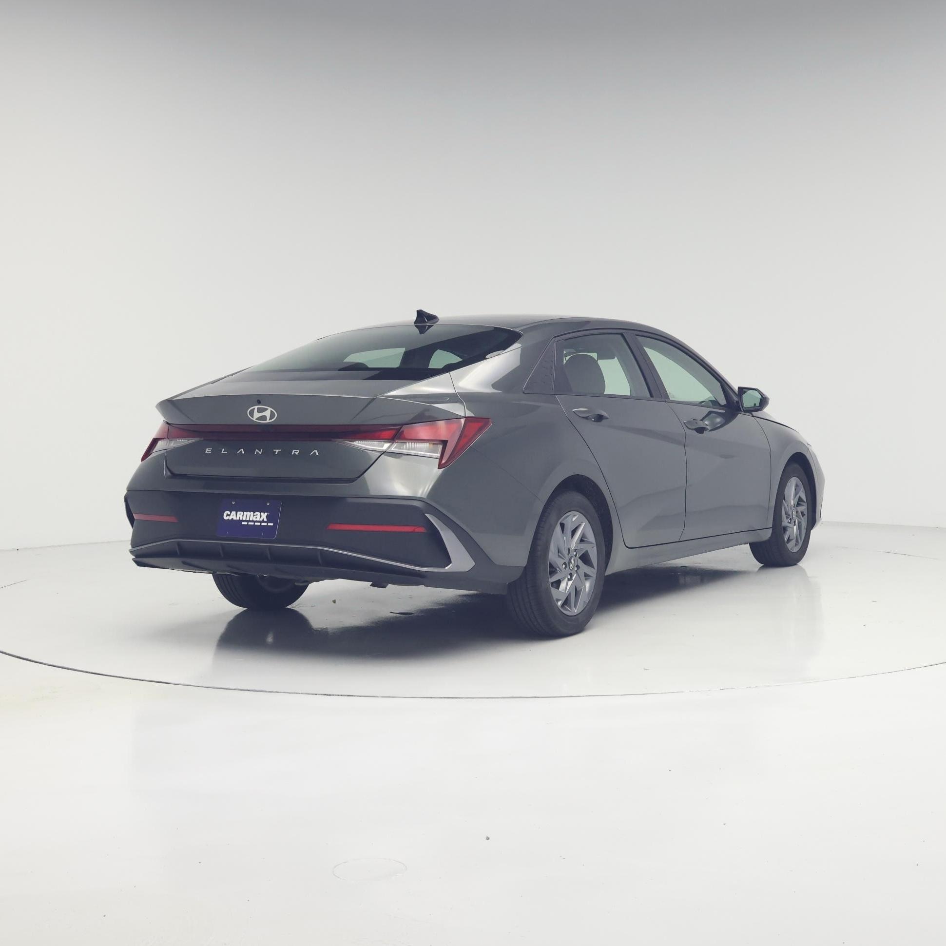 Thumbnail: 2024 Hyundai Elantra - 8
