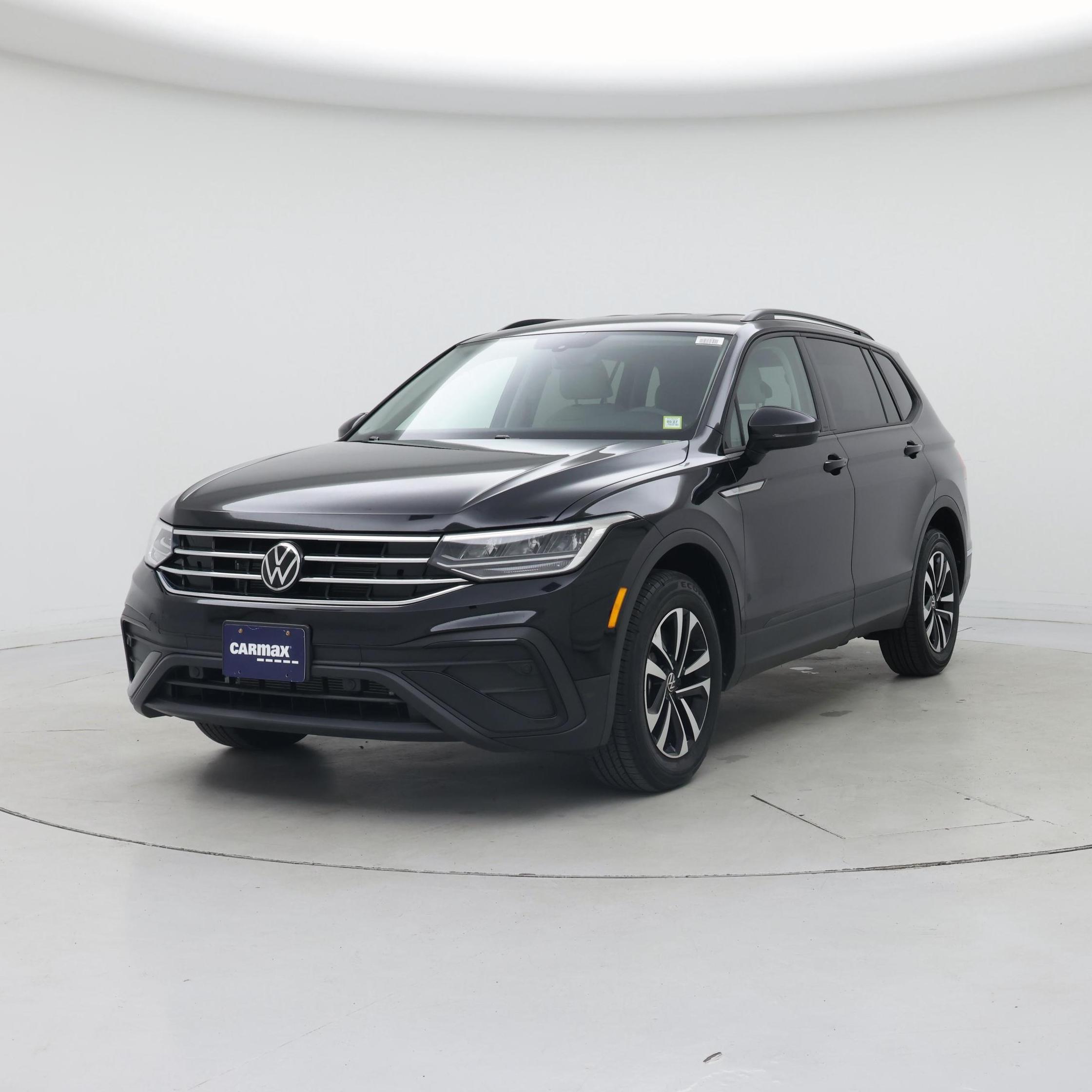 Thumbnail: 2023 Volkswagen Tiguan - 4