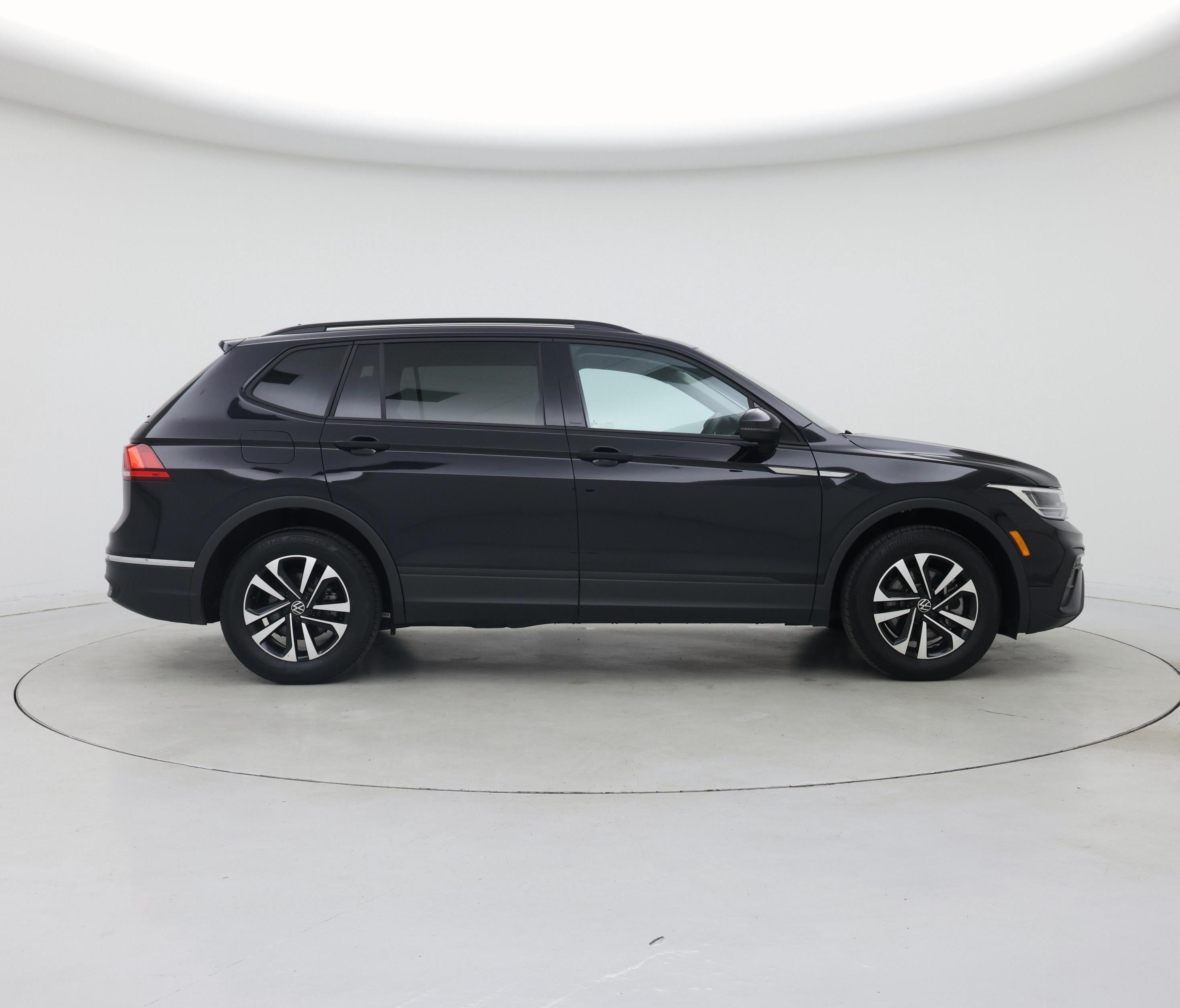 Thumbnail: 2023 Volkswagen Tiguan - 7
