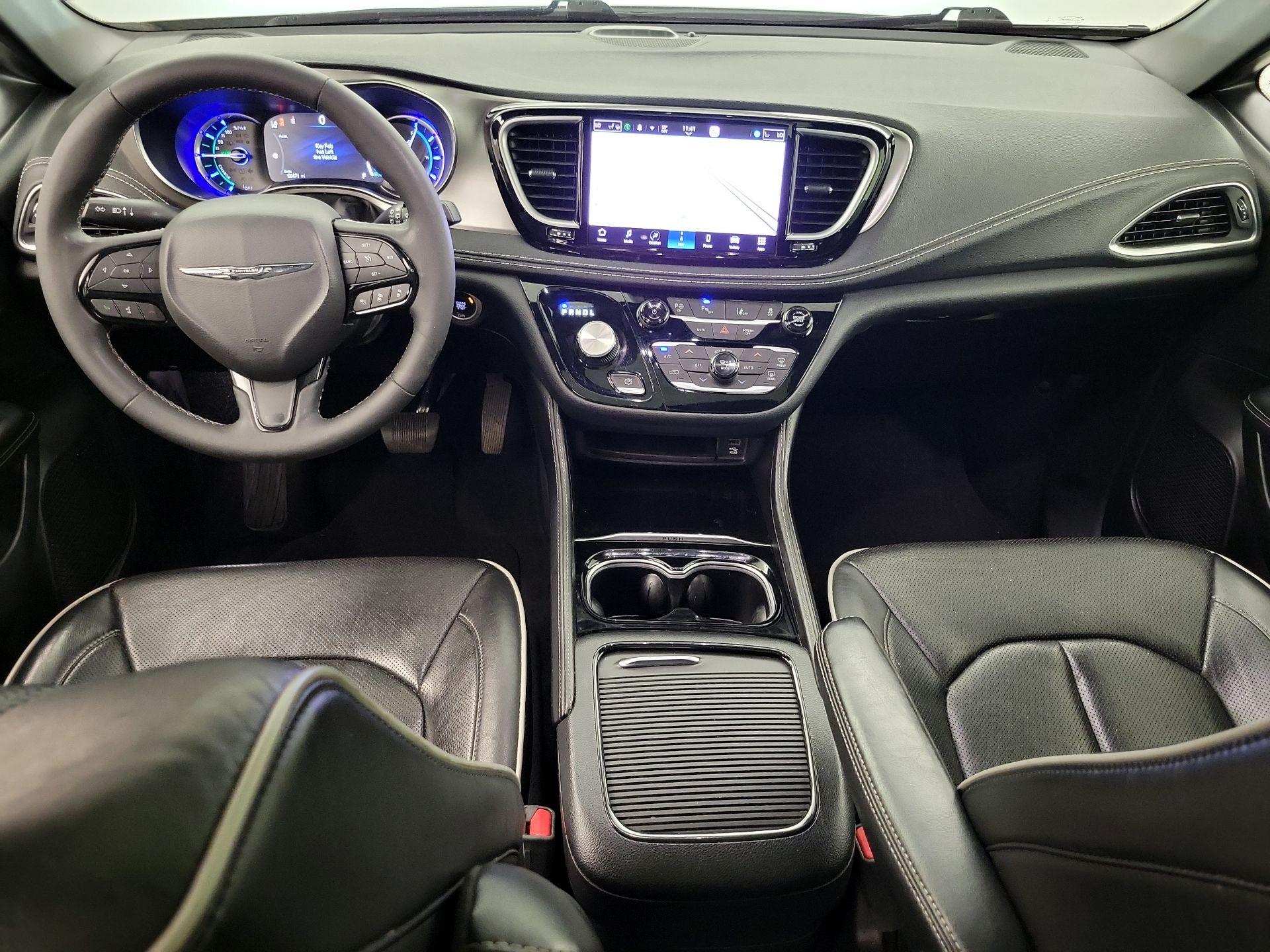 Thumbnail: 2023 Chrysler Pacifica - 9