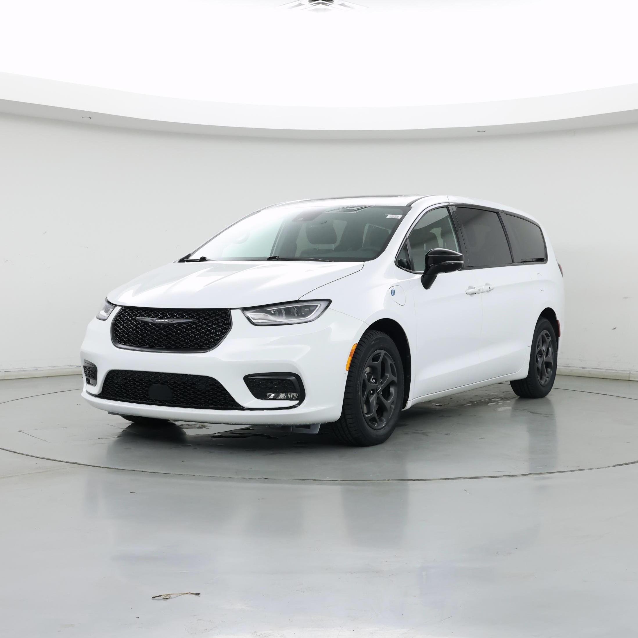 Thumbnail: 2023 Chrysler Pacifica - 4