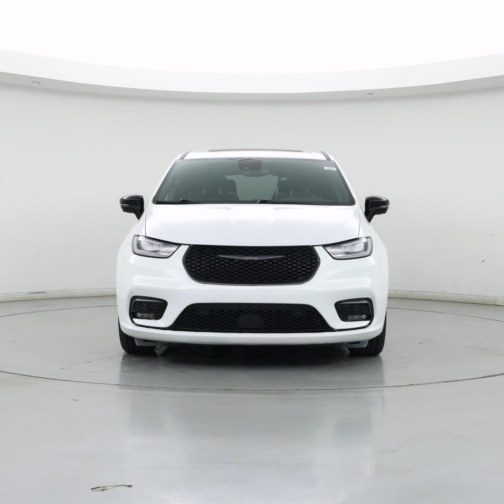 Thumbnail: 2023 Chrysler Pacifica - 5