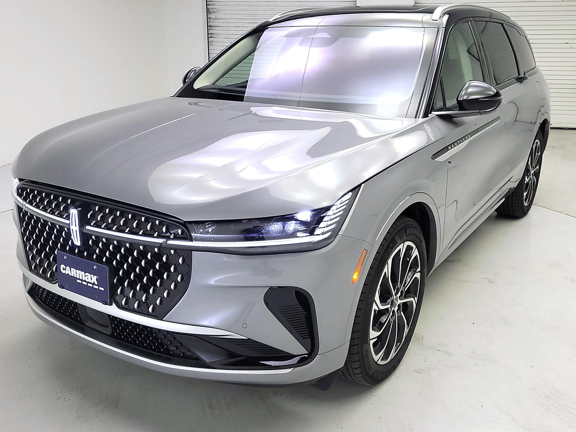 Thumbnail: 2025 Lincoln Nautilus - 3