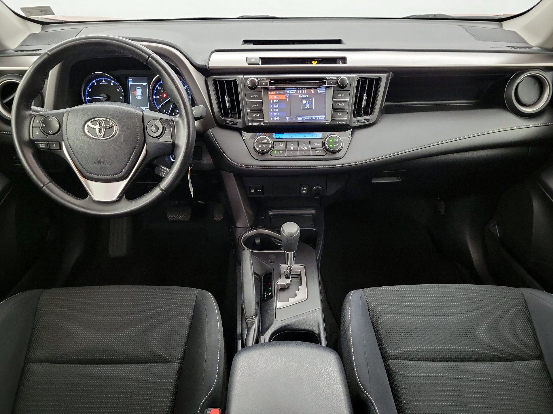 Thumbnail: 2016 Toyota RAV4 - 9