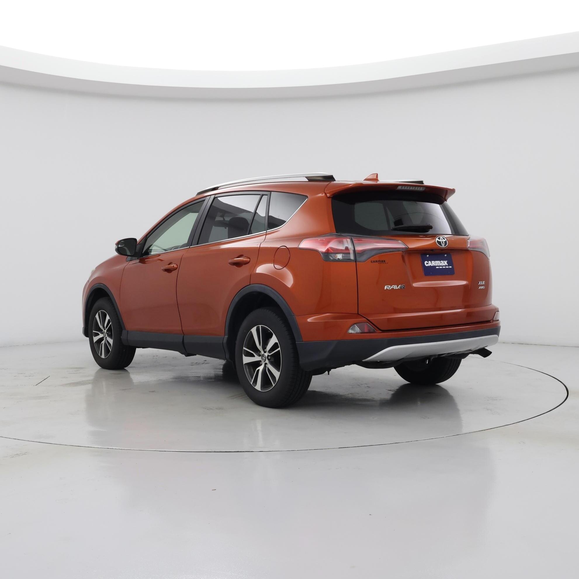 Thumbnail: 2016 Toyota RAV4 - 2
