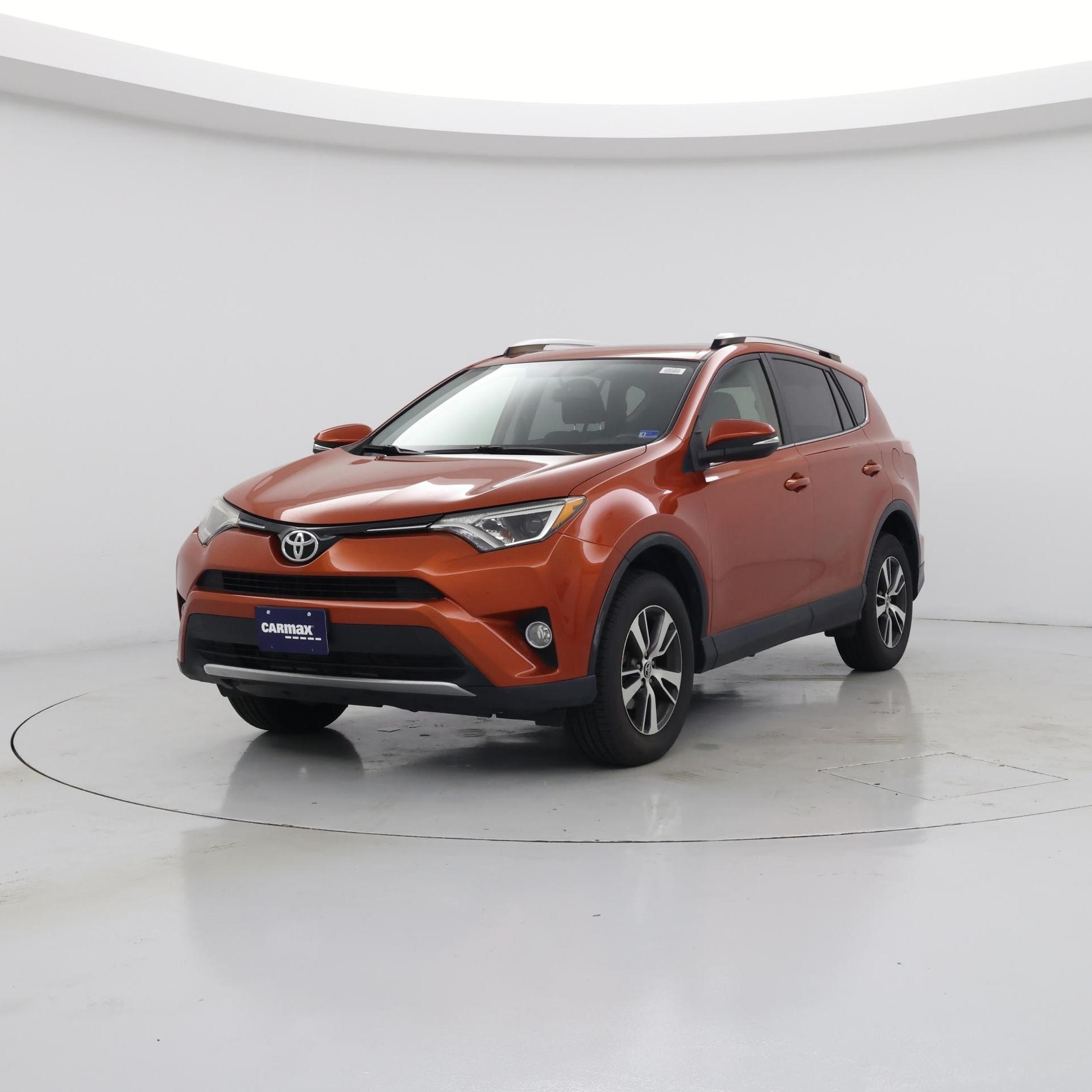 Thumbnail: 2016 Toyota RAV4 - 4