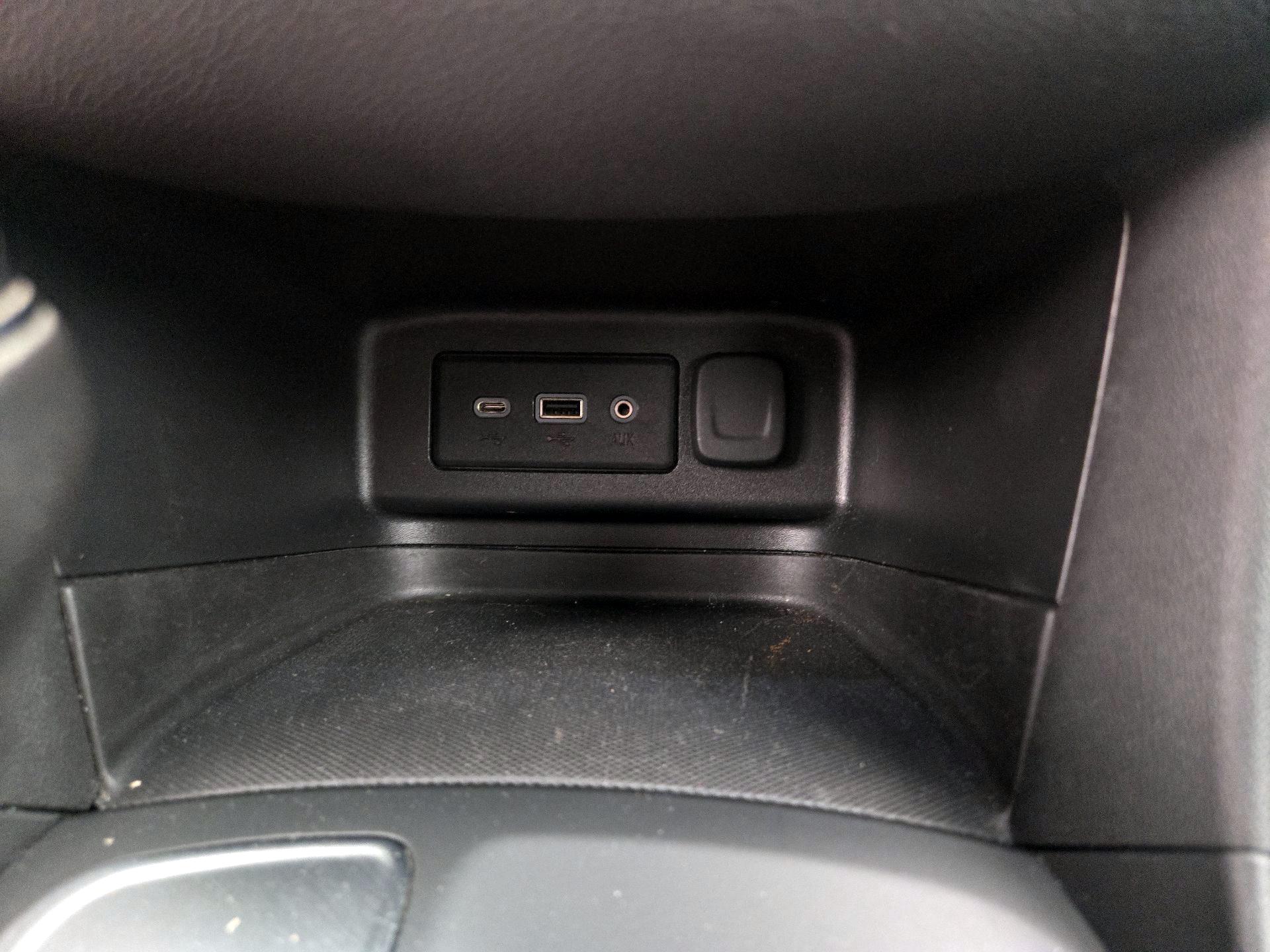 Thumbnail: 2019 Chevrolet Equinox - 18