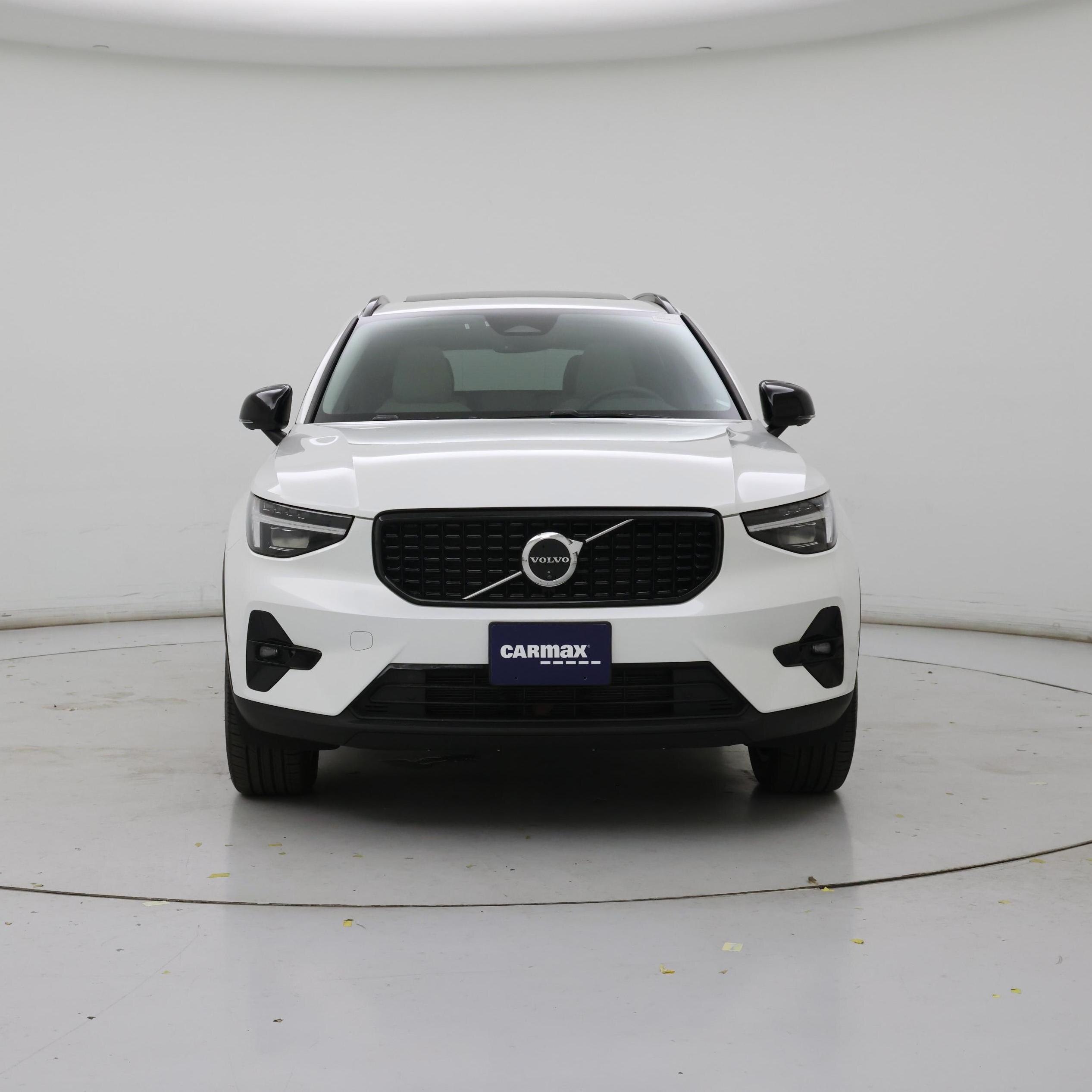 Thumbnail: 2025 Volvo XC40 - 5