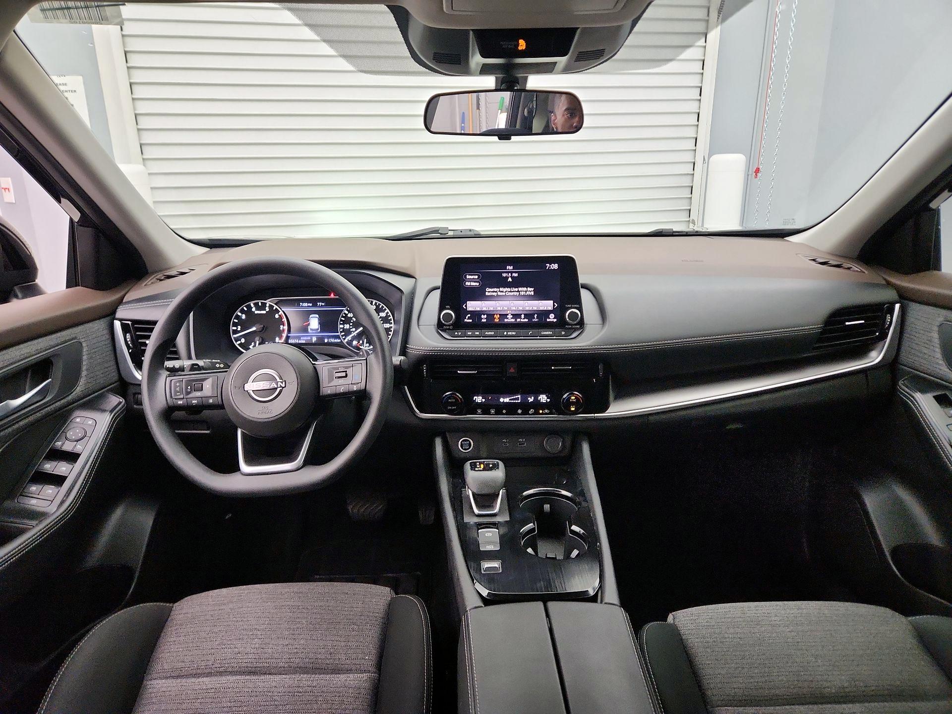Thumbnail: 2023 Nissan Rogue - 9